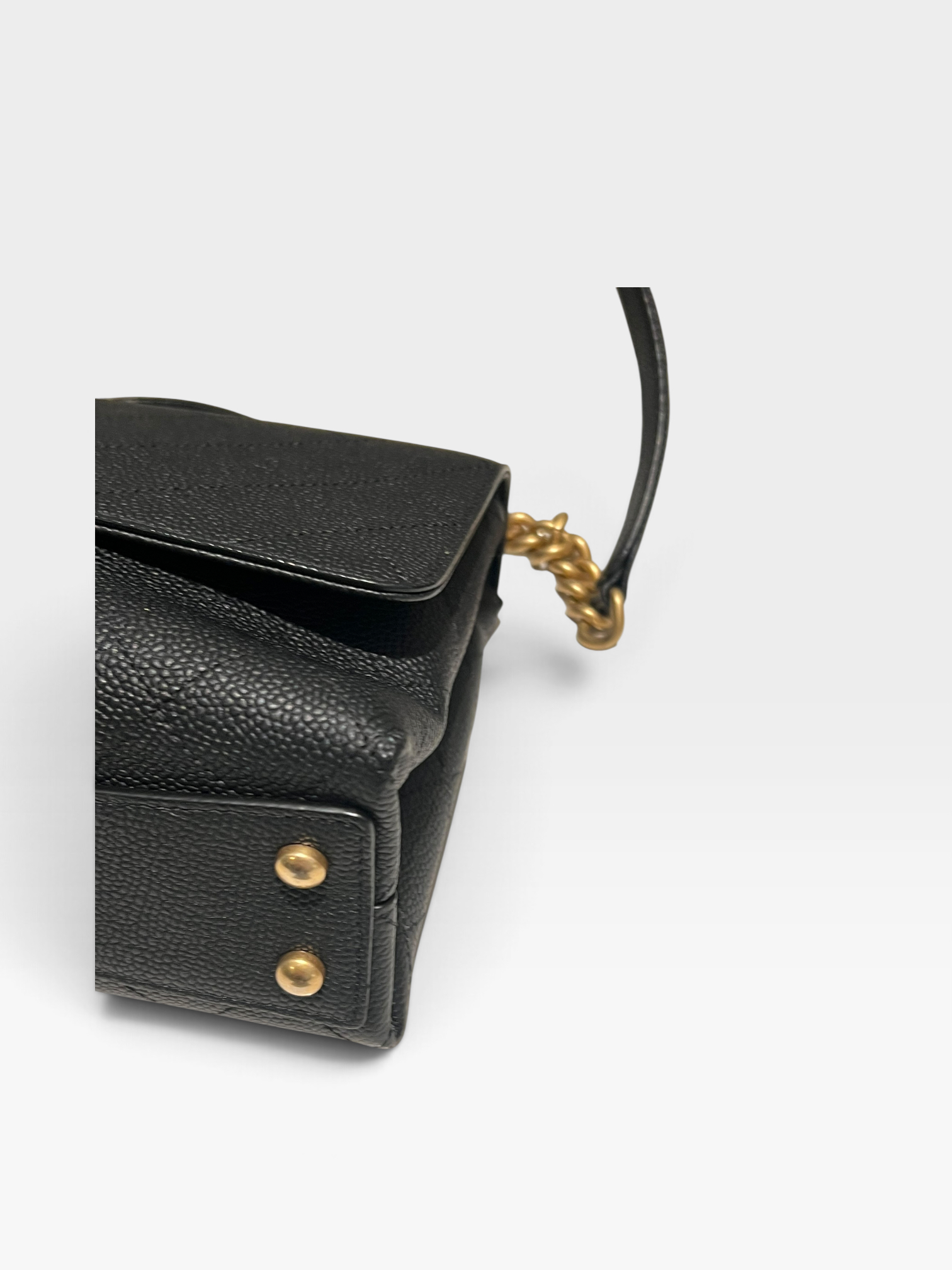 Pre-Owned CHANEL Chic Affinity / Product Code: B60182