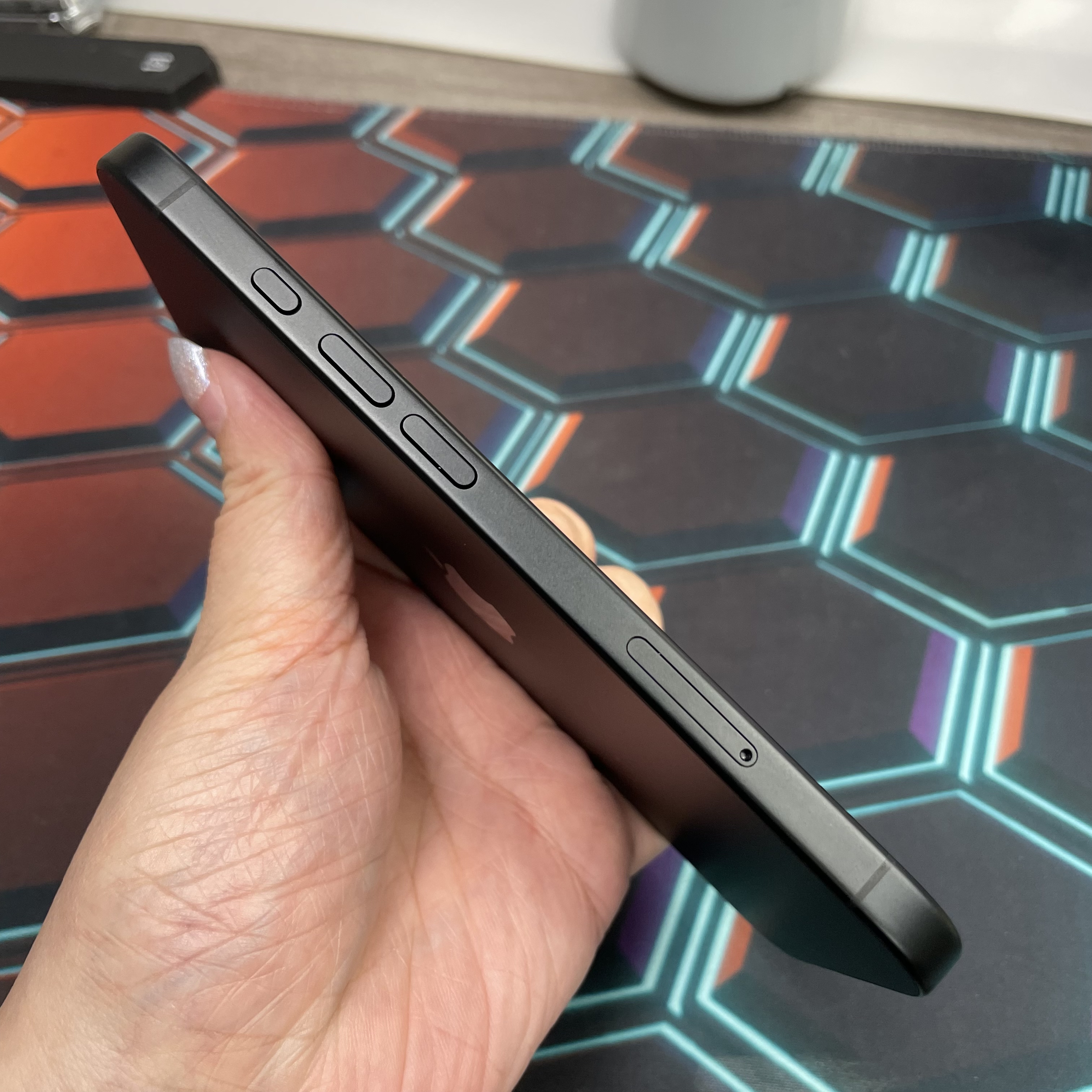 *7350 16 全新機 256GB 電100 黑色 black