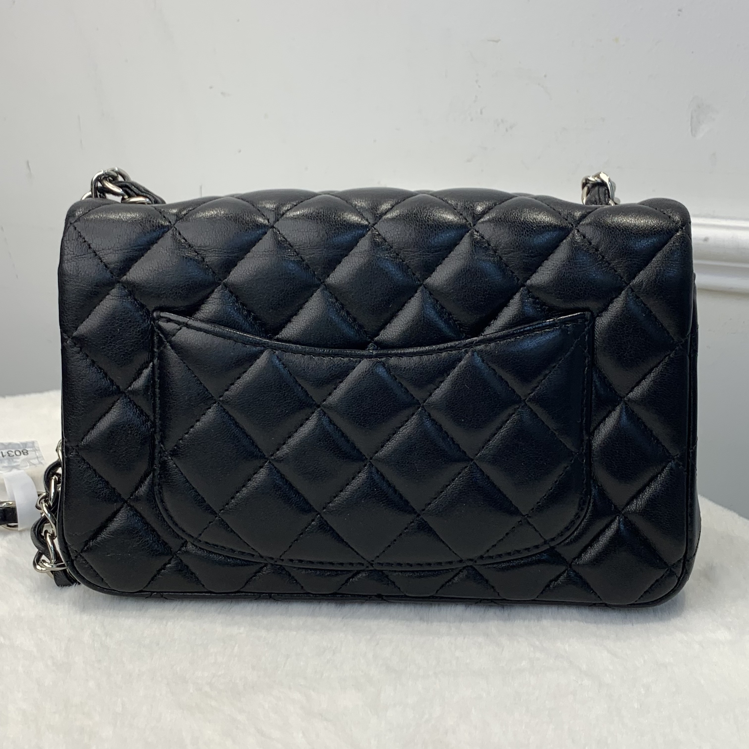 Chanel 大Mini黑羊皮 好睇又大容量Chanel 情人節必送💌
