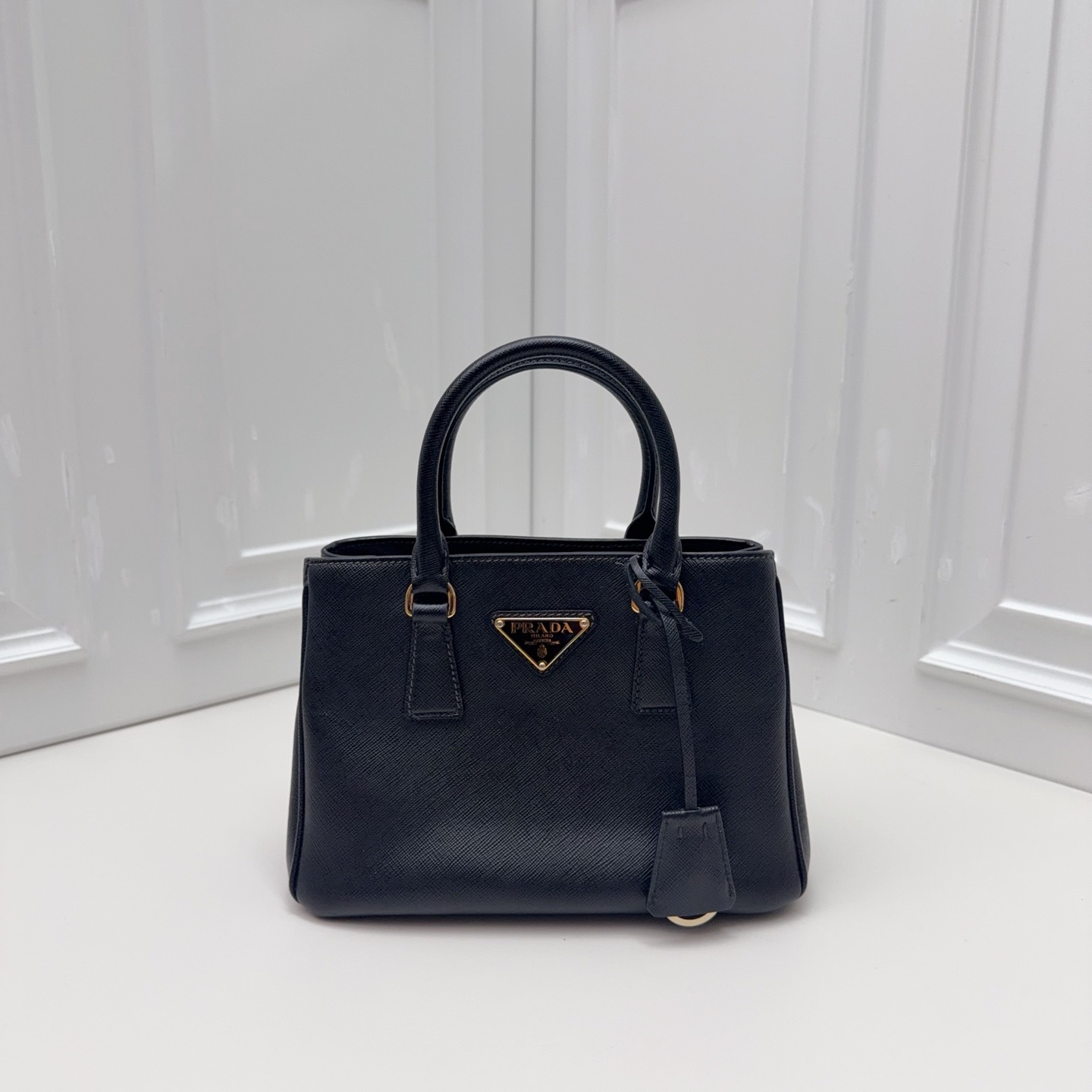 【預訂貨品】PRADA黑色mini殺手包 