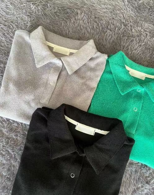 【 ♪ 顯身材🔥實穿率極高！高質量親膚毛巾料～啪啪扣修身POLO OPS🩶 】 Button Slim Ops(兩色入)