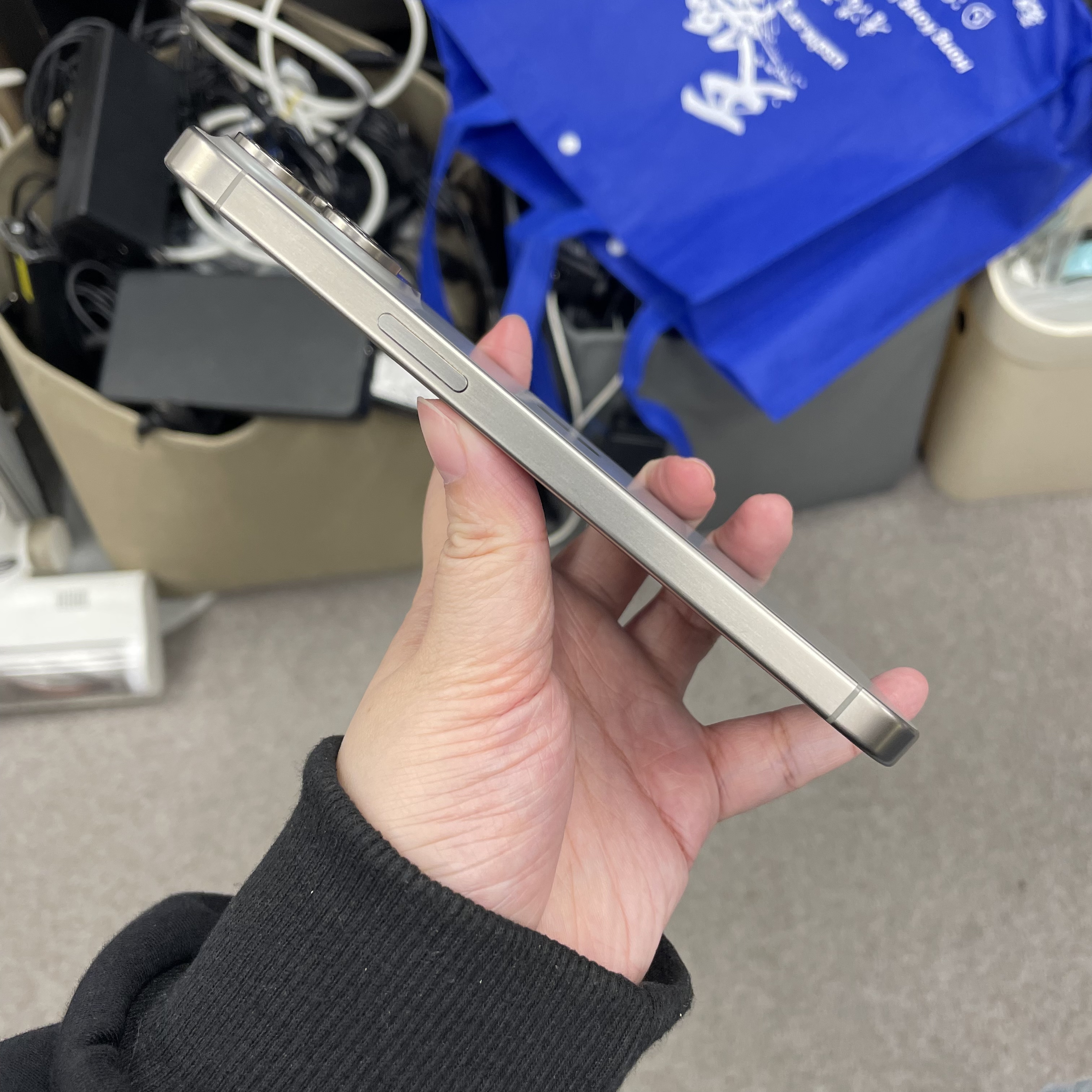 *5946 15 Promax 勁靚機 256GB 電85 原色 gray