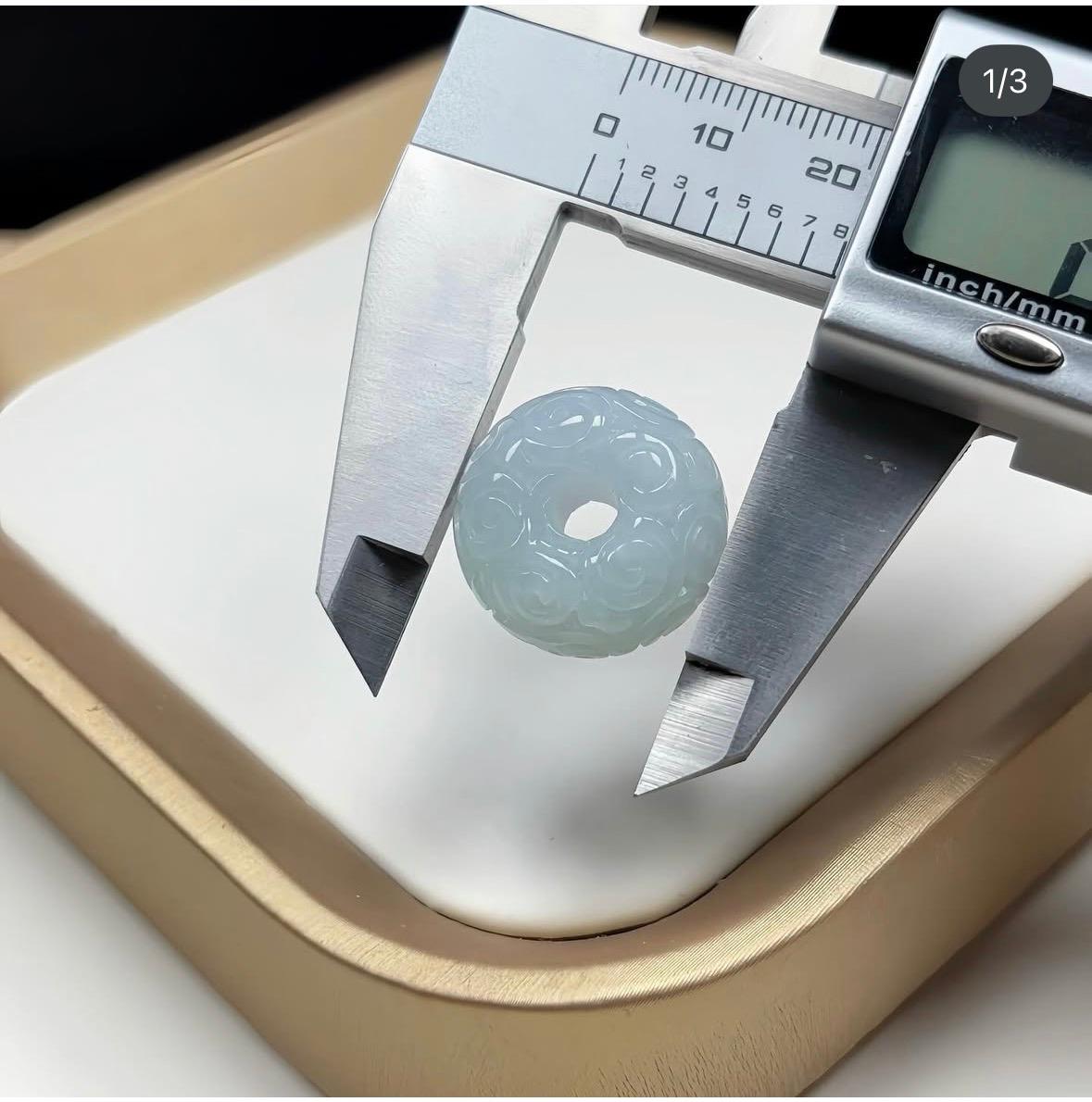 冰藍如意紋雕花翡翠路路通