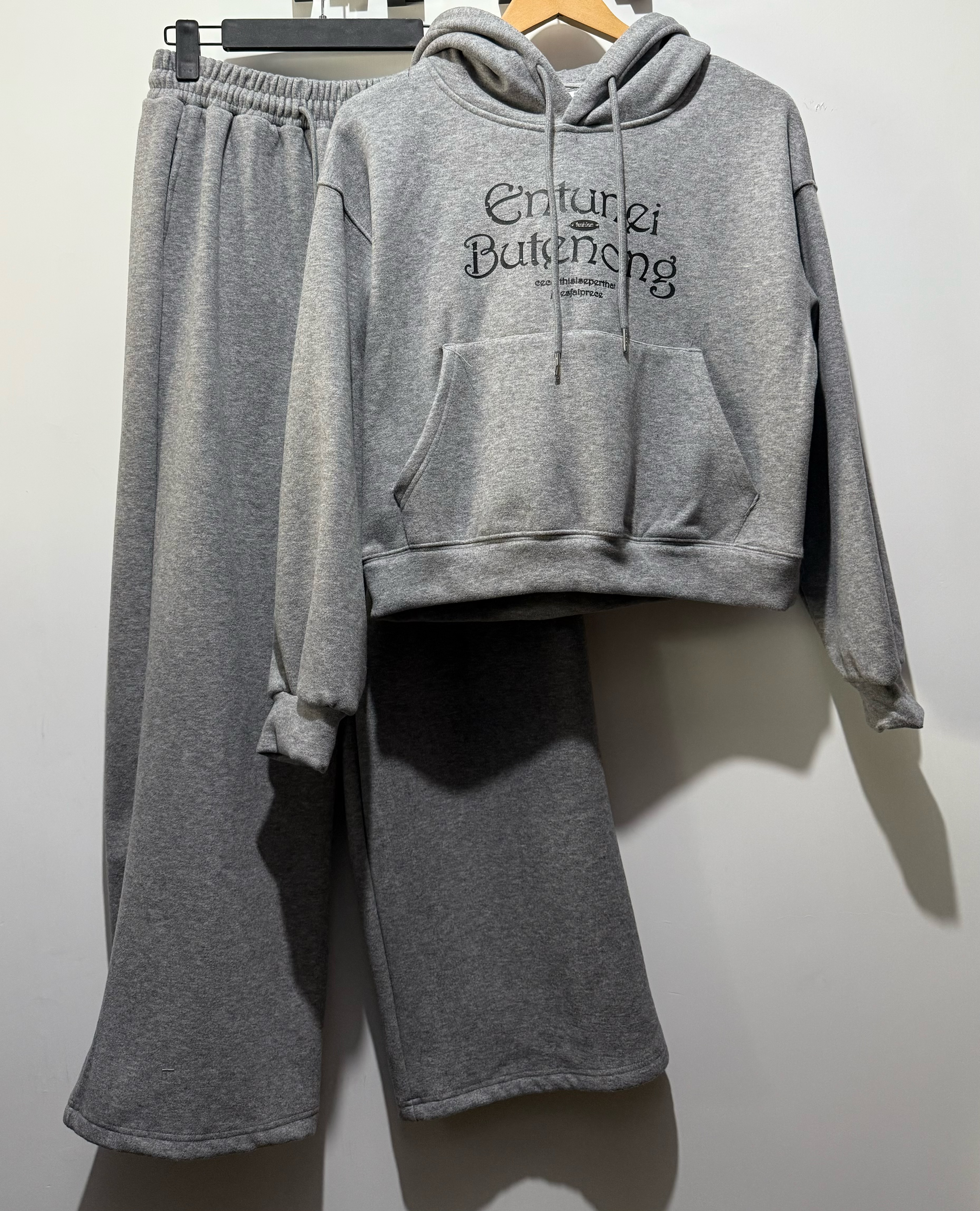 S00349 帶帽衛衣套裝