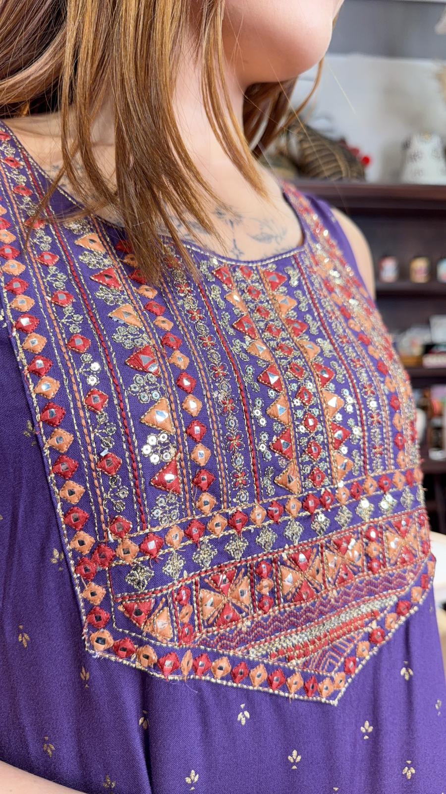3568 Violet Heavy Full Chest Emb with Golden Stampling Set of 2
