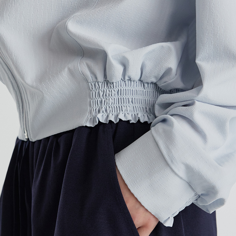  【官網SALE~ 25/10】 預購_FFWSJP019 Cloud Touch Crop Jacket by front2line