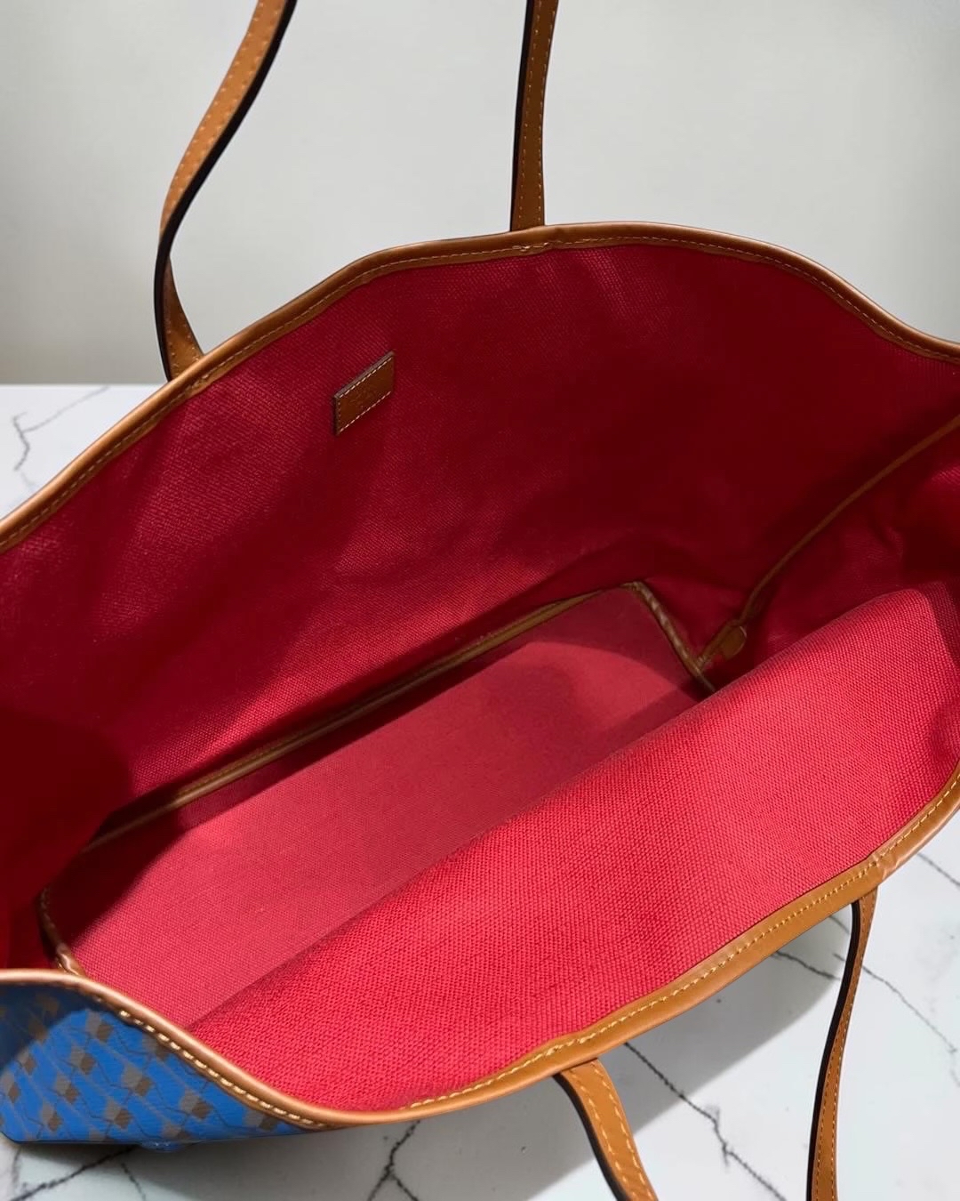 Moynat Oh! Tote Ribbon Duo MM  100%Authentic ,98%new