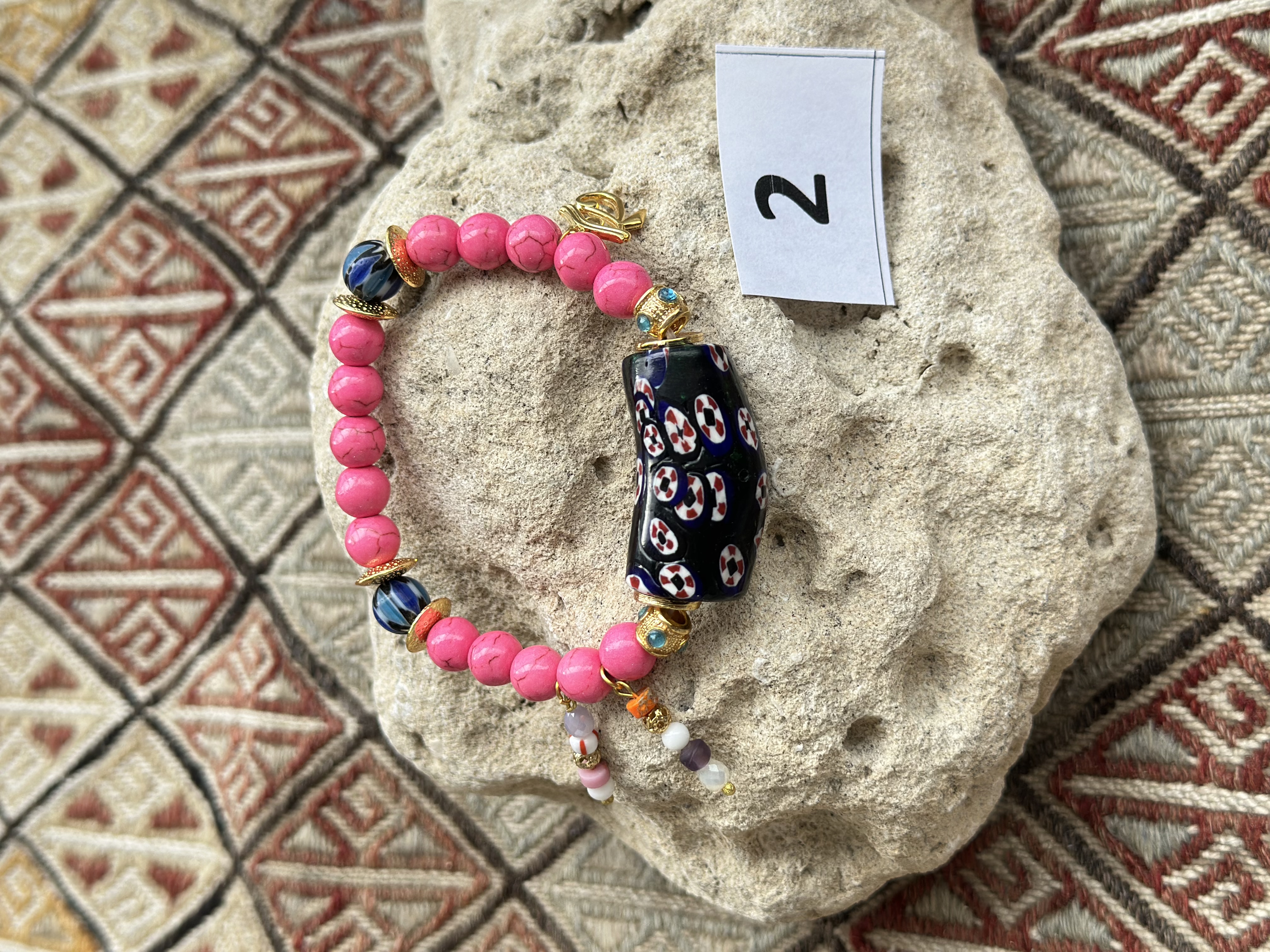 總共有四隻色揀（全handmade珠）