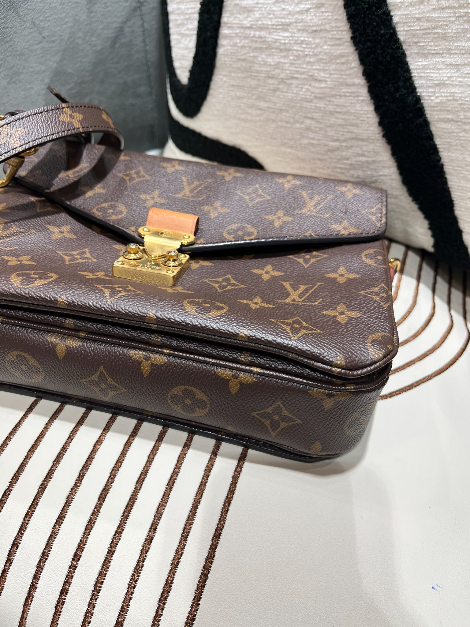 Lv Metis pochette monogram 2way bag 100%Authentic,92%new ✅dust bag