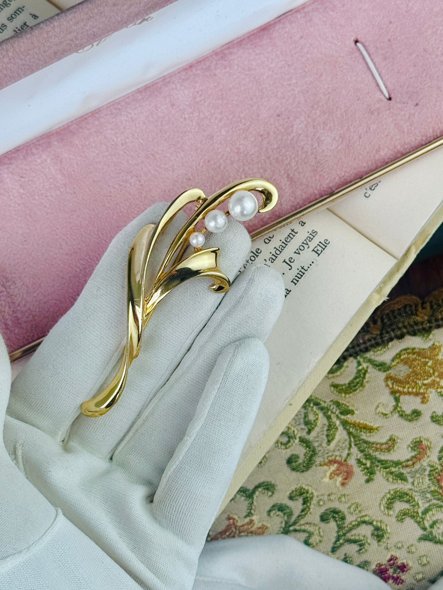 Vintage Golden Lily Morning Dew Pearl Brooch (MT2589-4)