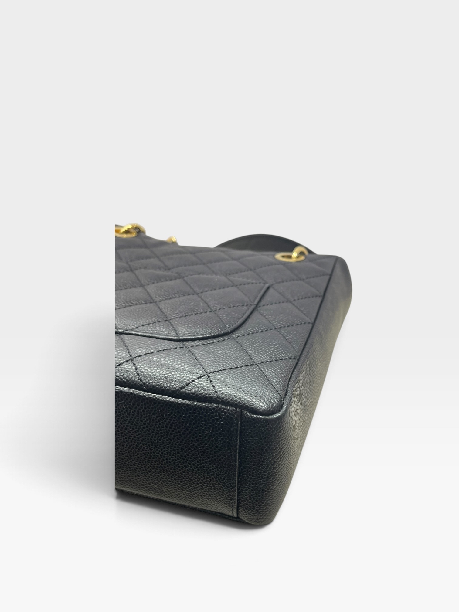 Pre-Owned CHANEL Petit Shopping Tote / Product Code: 102919