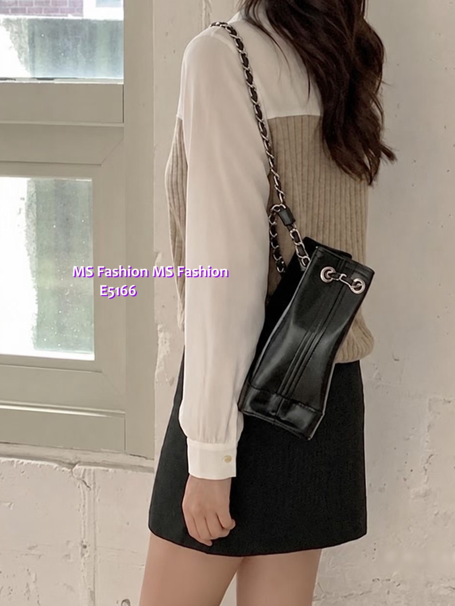 E5166 拼直紋pattern top