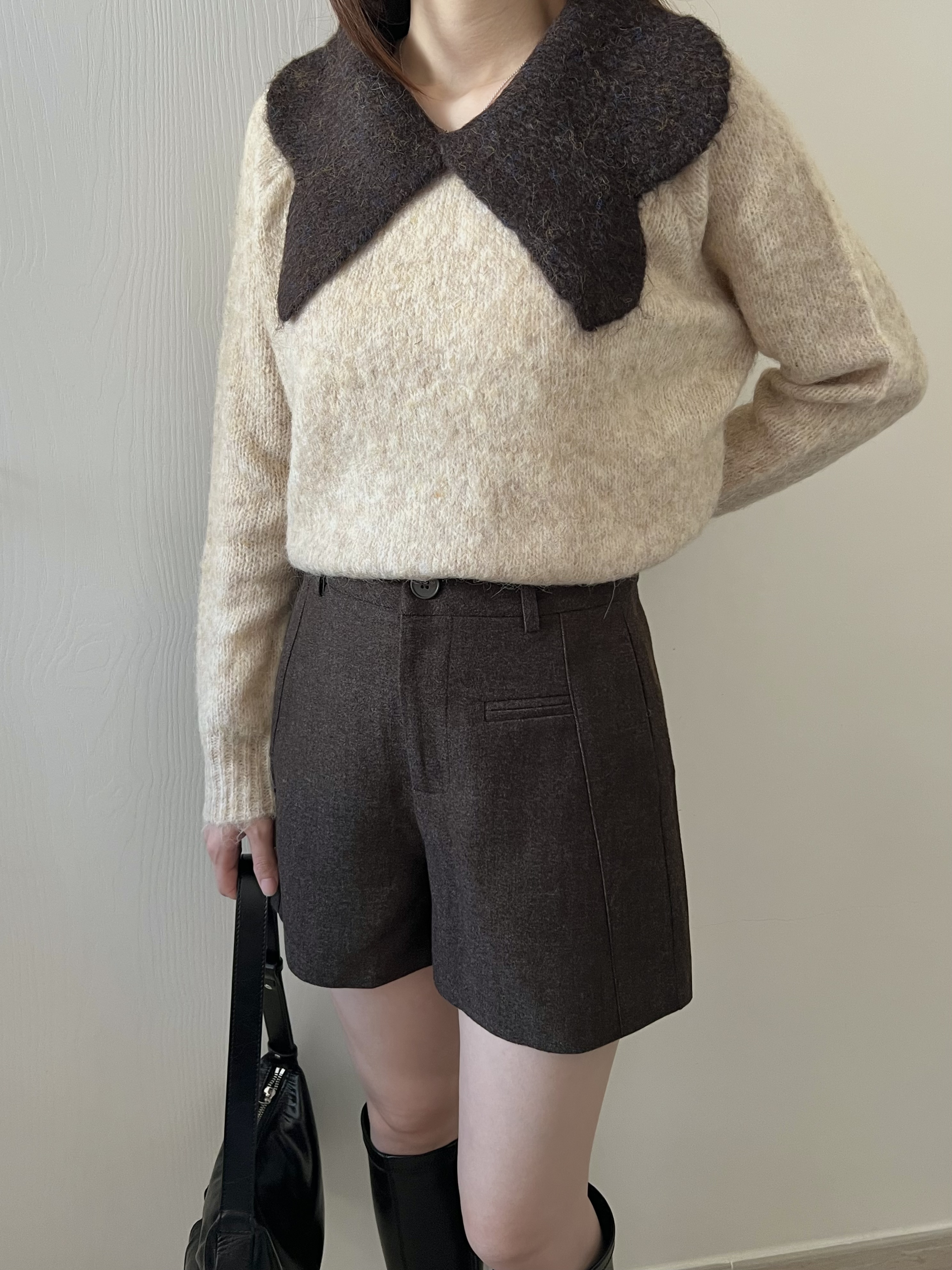 大蝴蝶領口混色毛衣 現貨