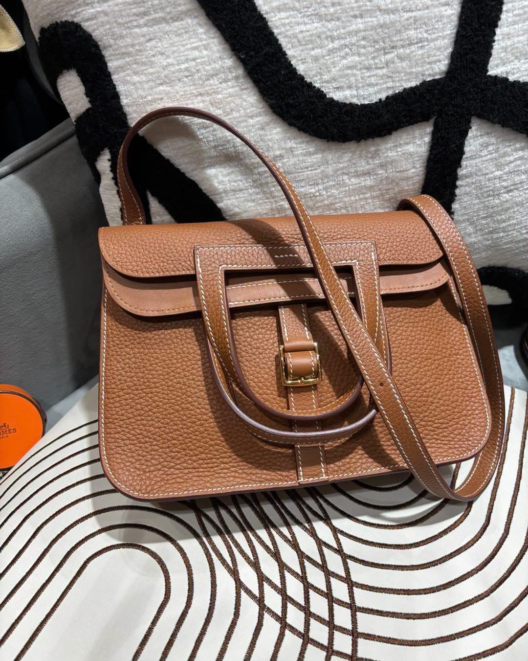 Hermes halzan 25 金金 STAMP Y 100%Authentic , 98%new  ☑️dust bag☑️box