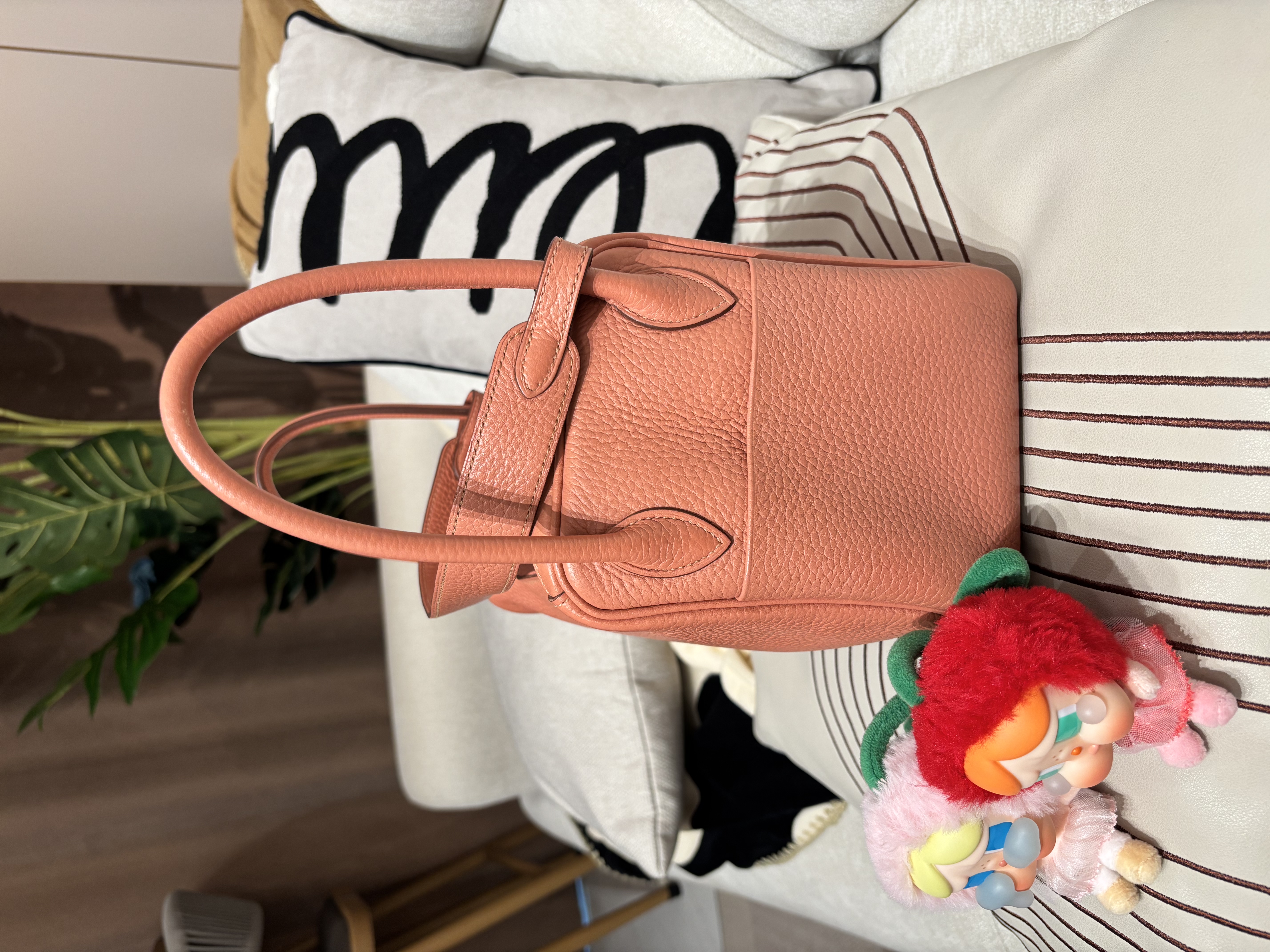 Hermes Lindy 26 Stamp [Q] 龍蝦粉銀扣100%Authentic, 95%New ✅Dust bag