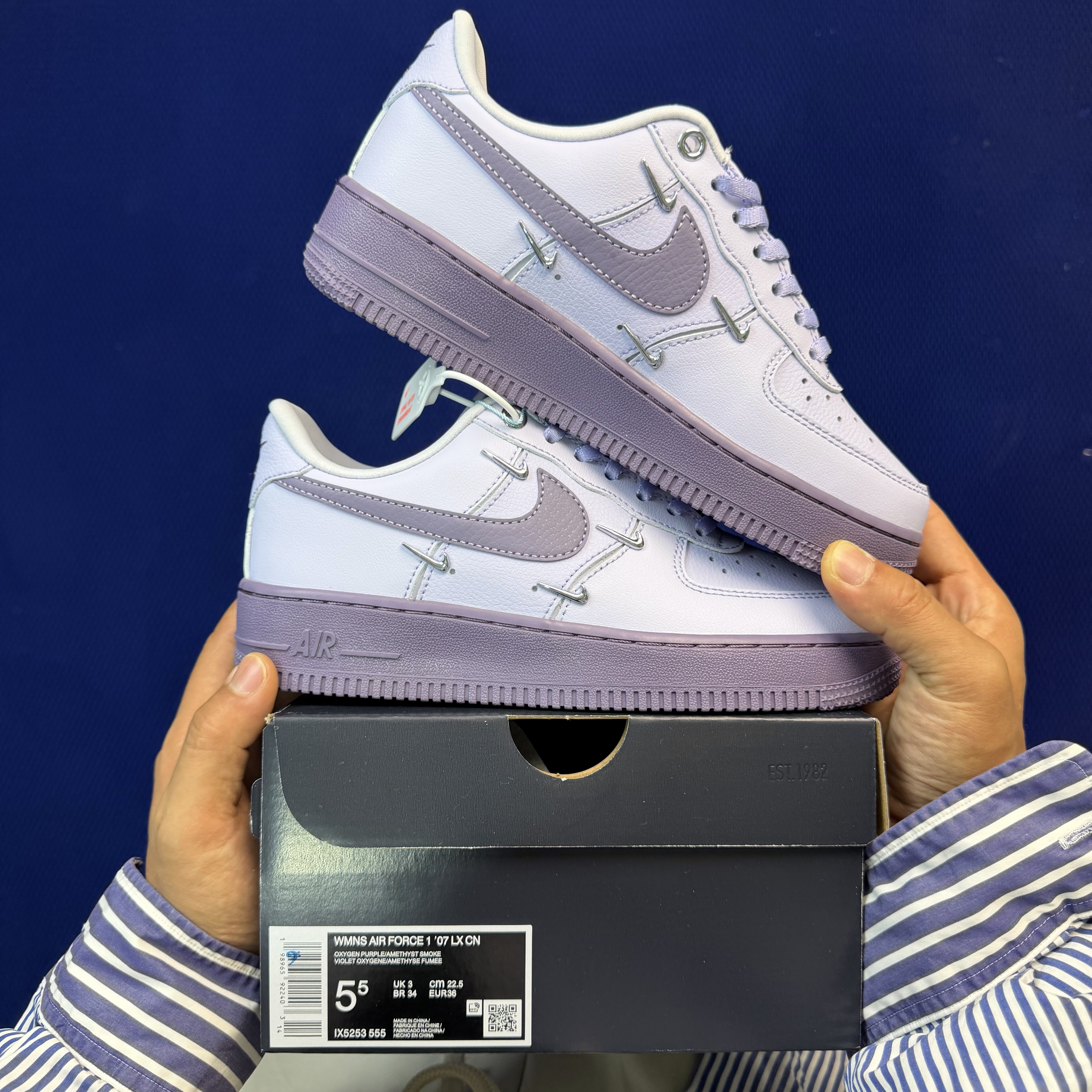 Nike Air Force 1 '07 LX IX5253-555