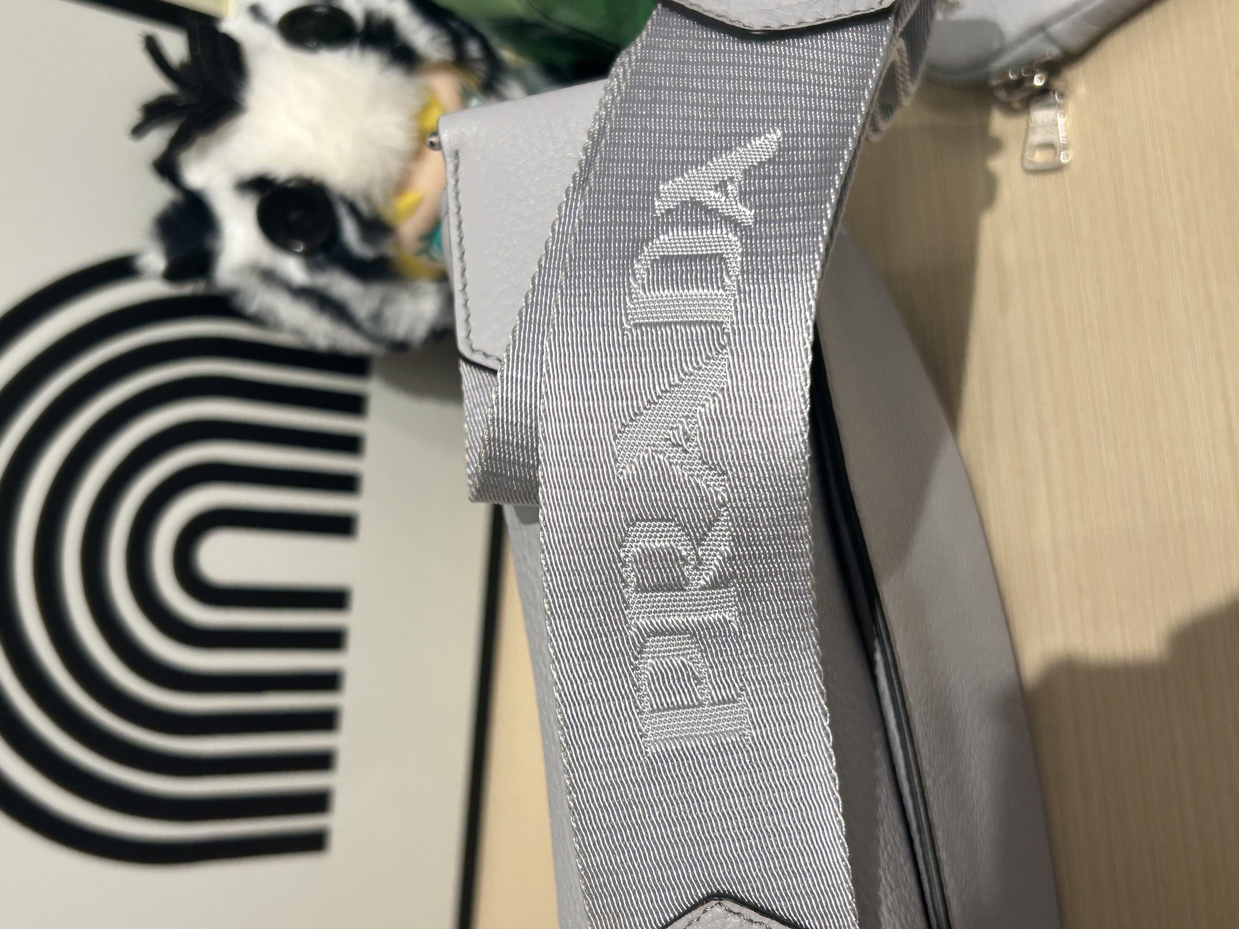 PRADA VITELLO POCKET SHOULDER BAG 1BD293 calfskin NFC 100%Authentic ,98%new ✅Coin bag✅dust bag