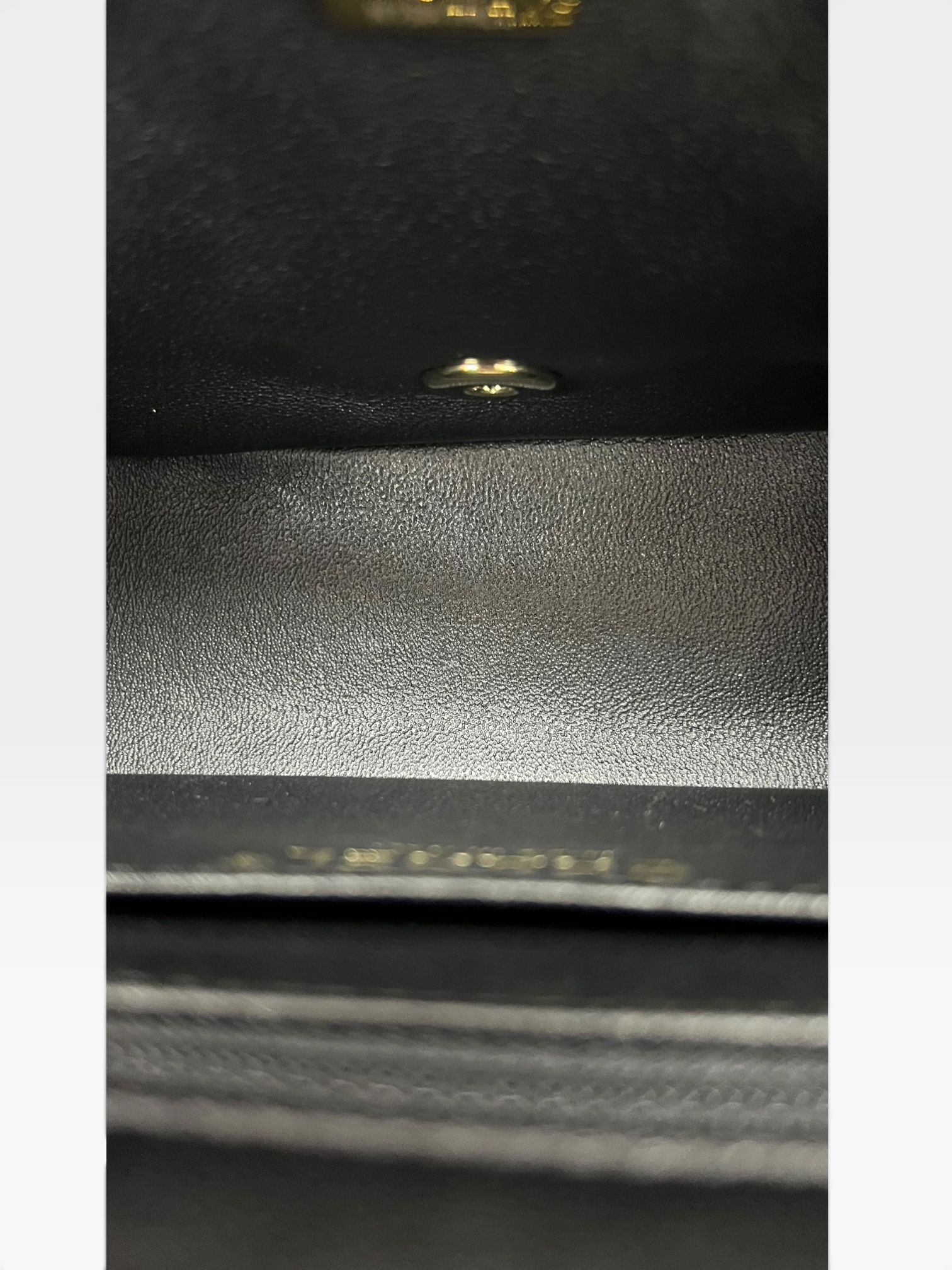 Pre-Owned Chanel Mini Classic Flap/ Product Code: 