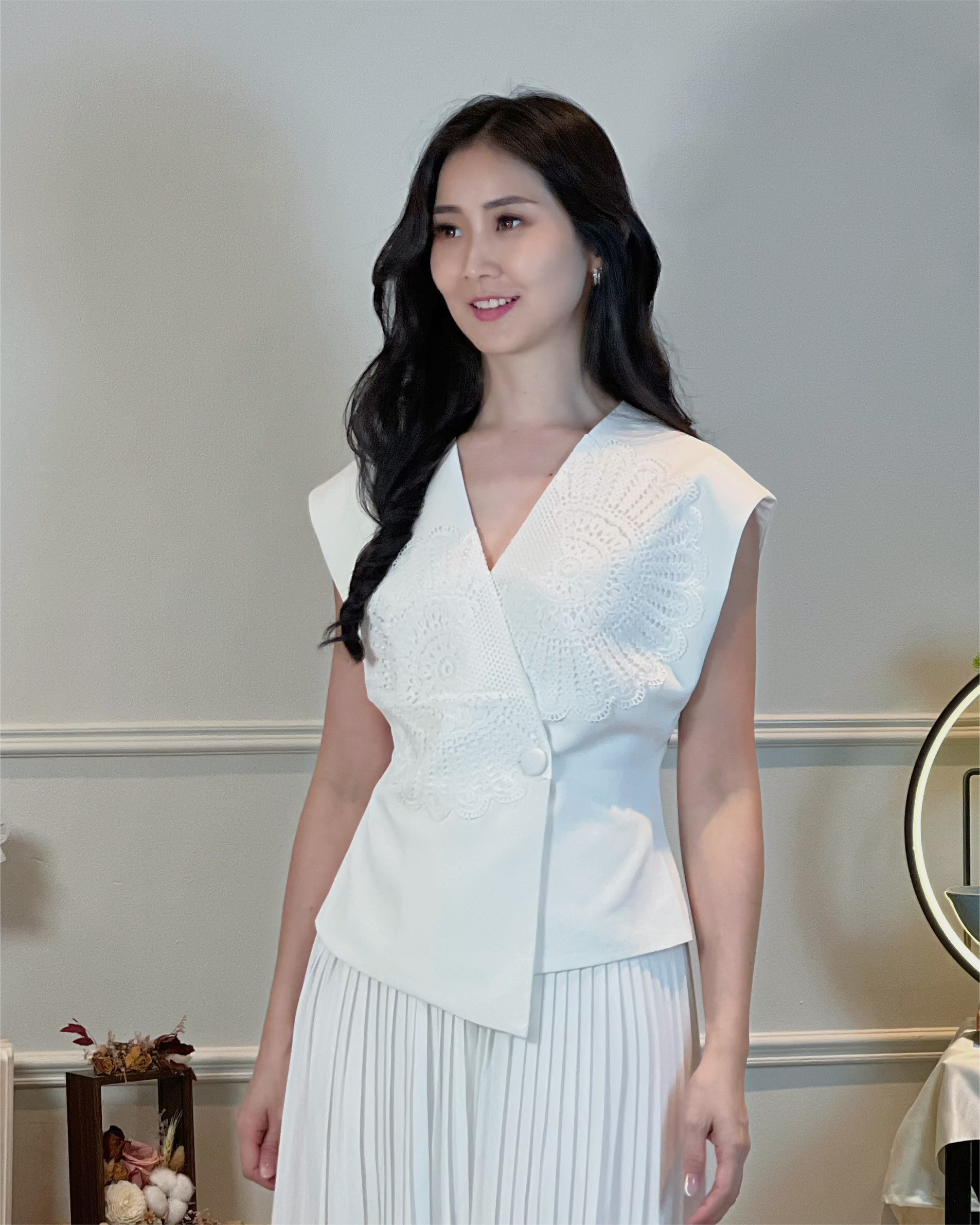 5095 Isabella Lace Chic Top