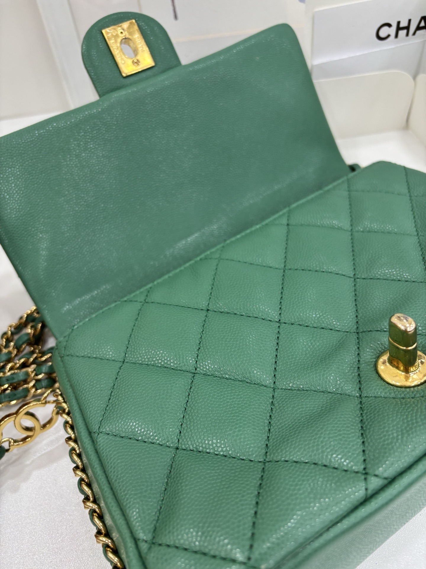 Pre-owned Chanel CF 23C / Product Code: 26042005