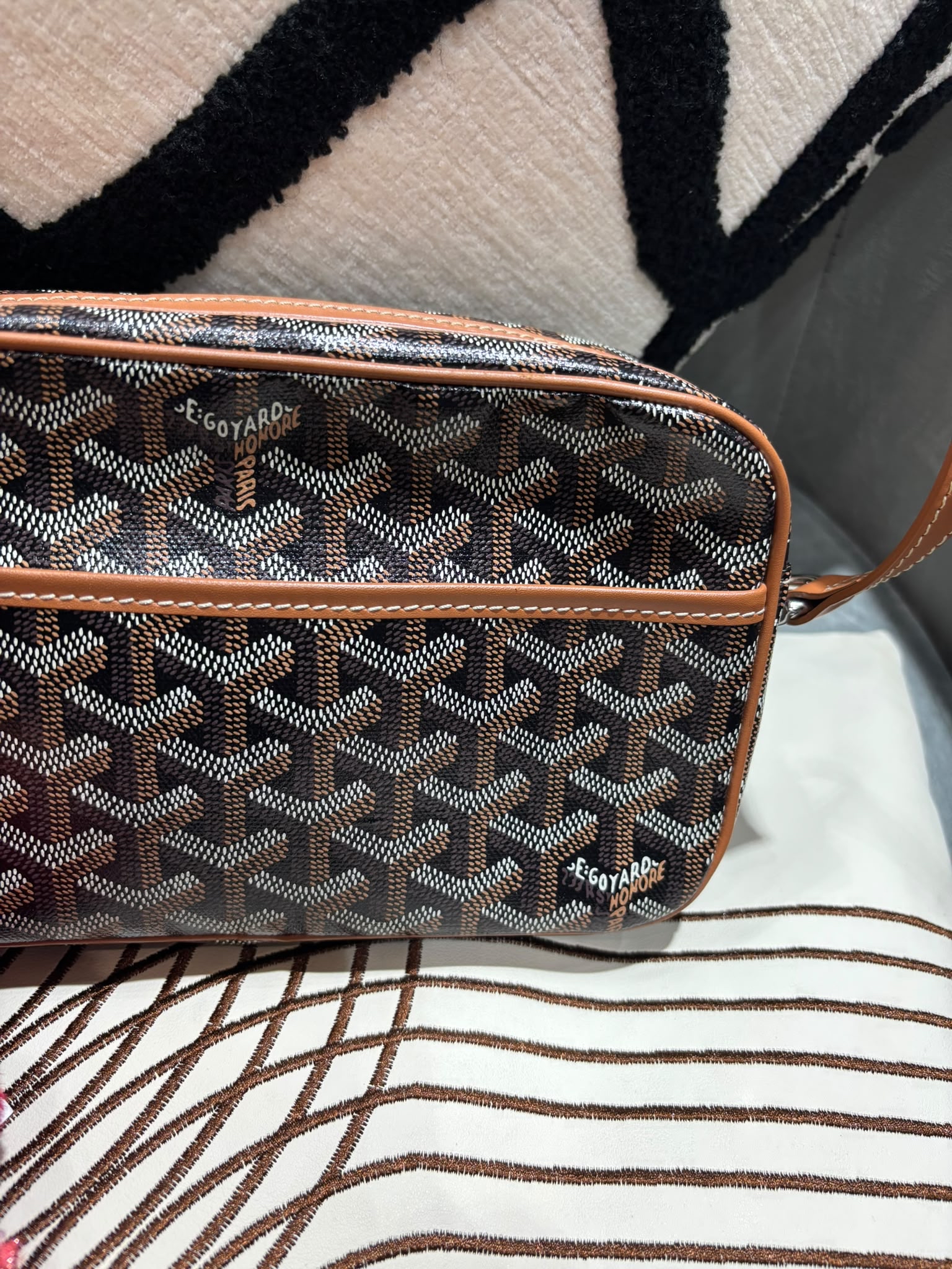 Goyard cap vert pm bag tan 焦糖黑100%Authentic ,93%new ✅dust bag