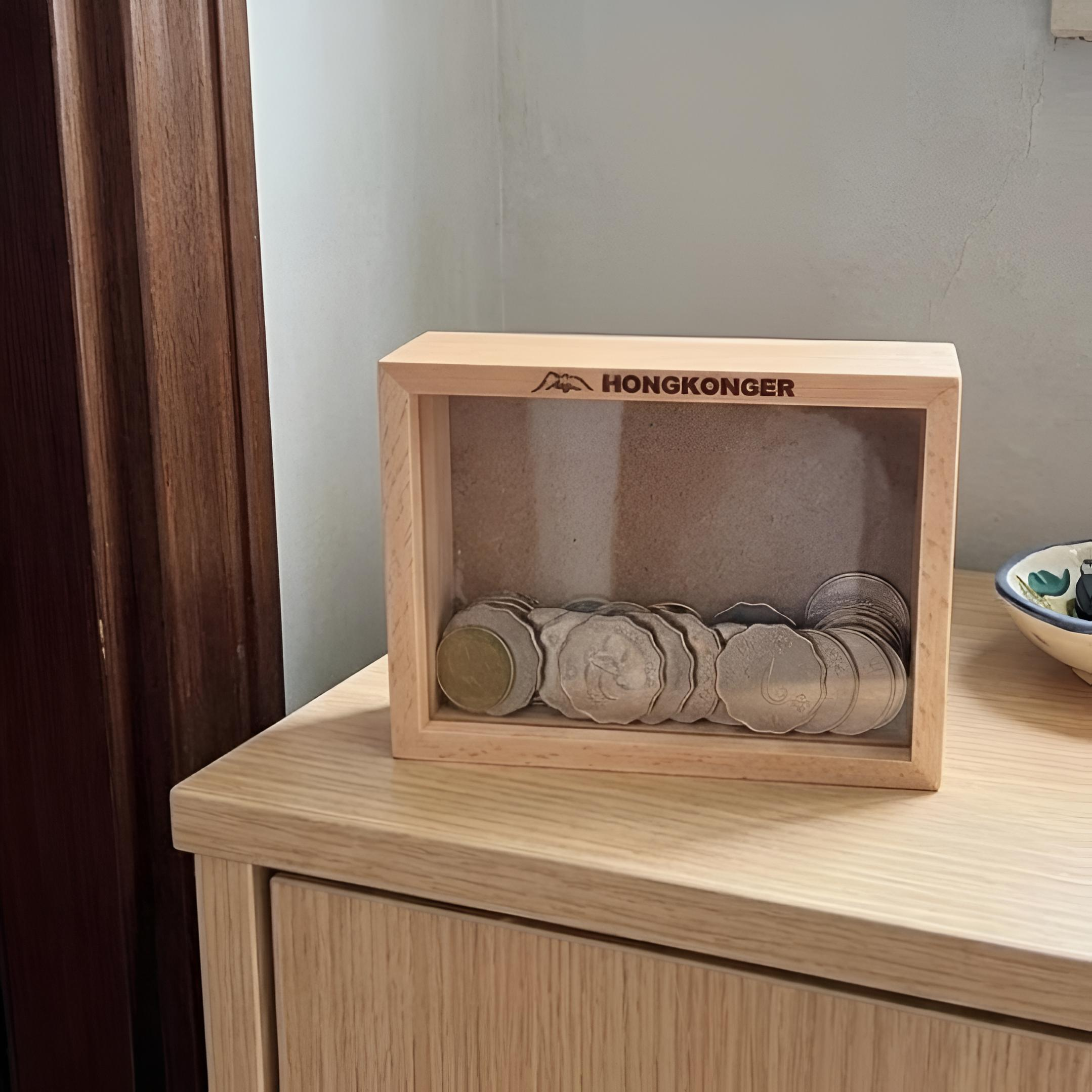 【專屬刻字】HONGKONGER 原木透視儲錢箱