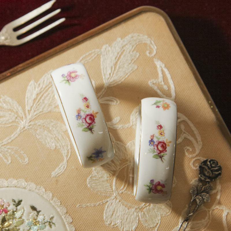 Made in Germany PM Dresden China Napkin Ring (EC217)