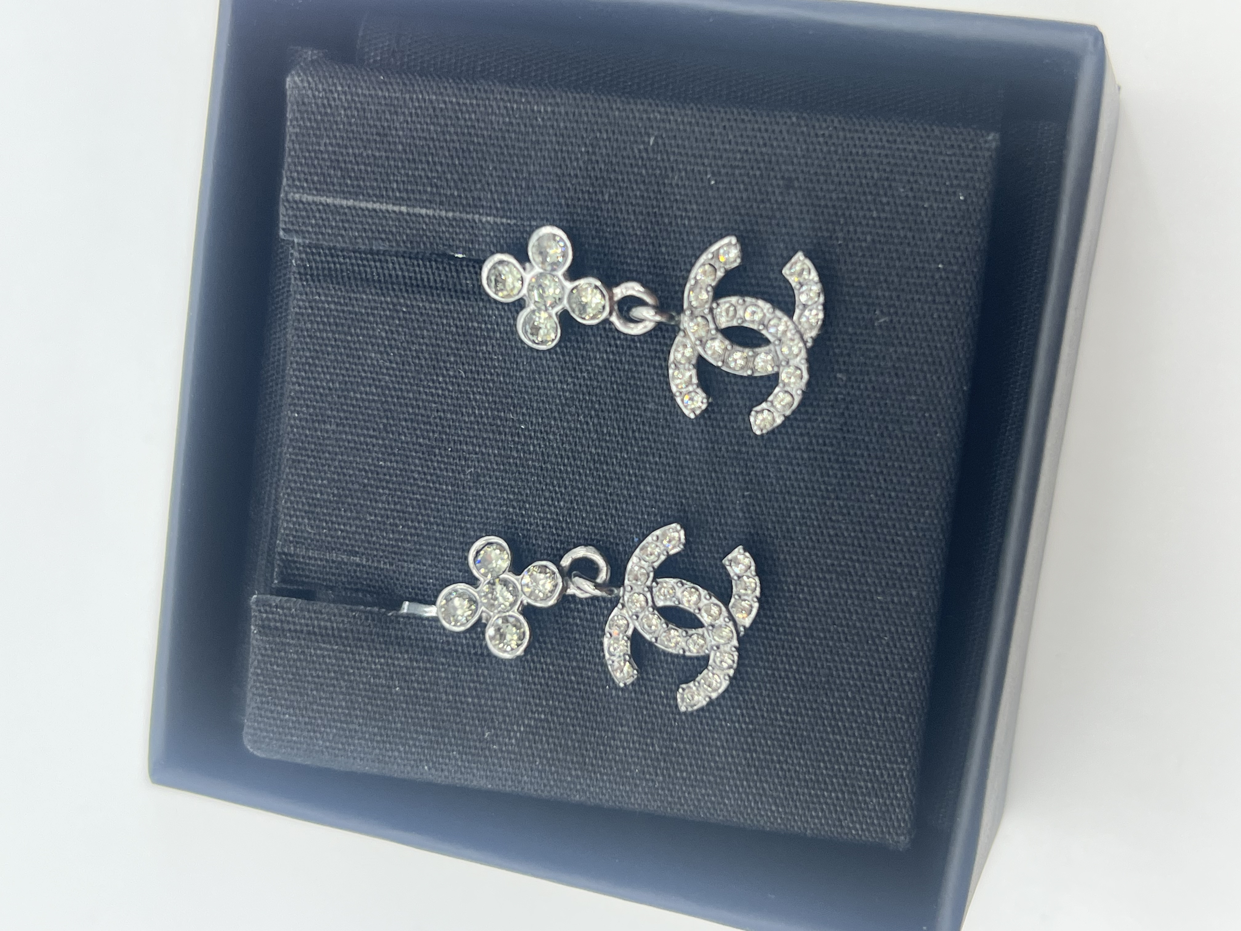 Pre-Owned CHANEL Earrings / Product Code: 061422