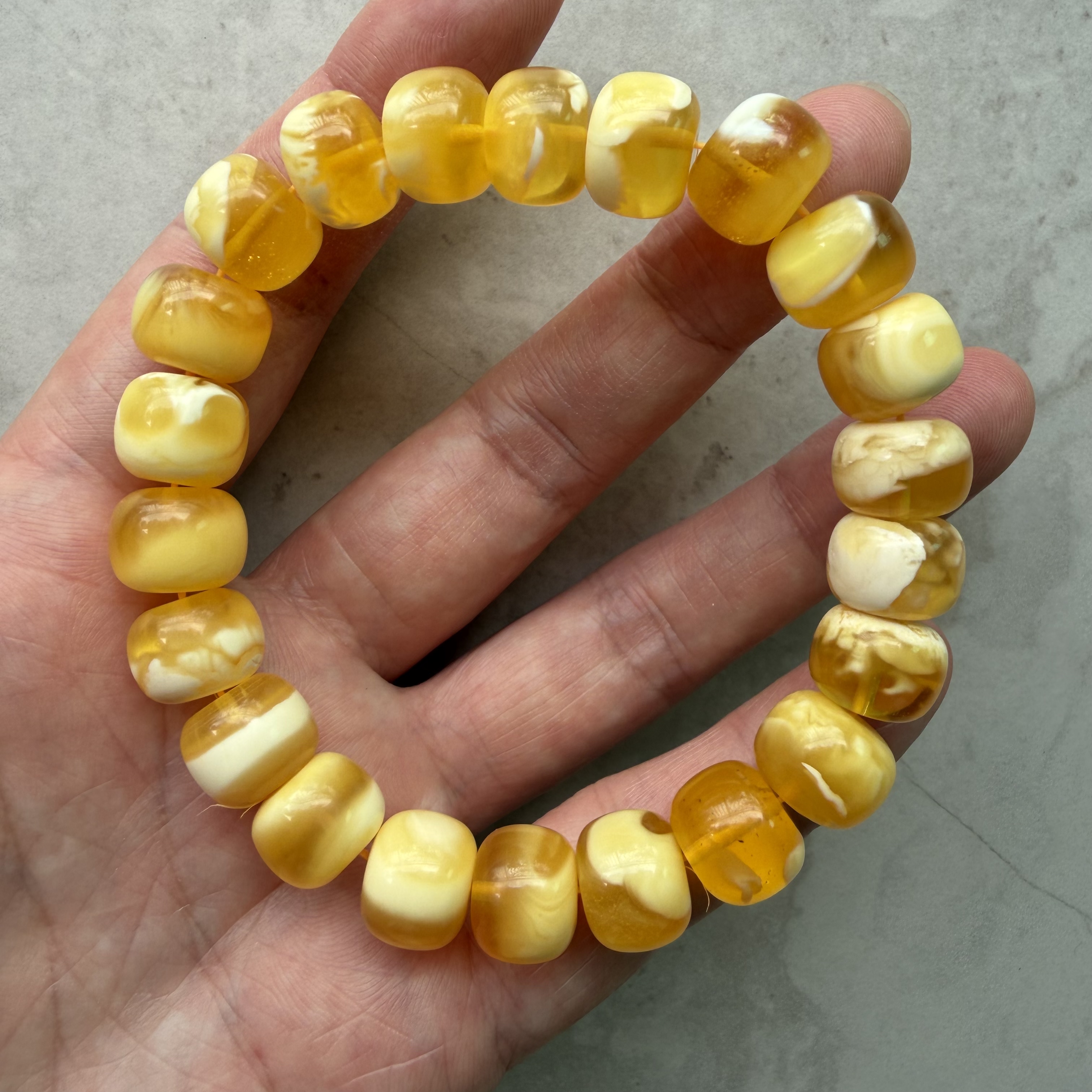 ［閉店一口價］11+mm波羅的海金白花琥珀手串