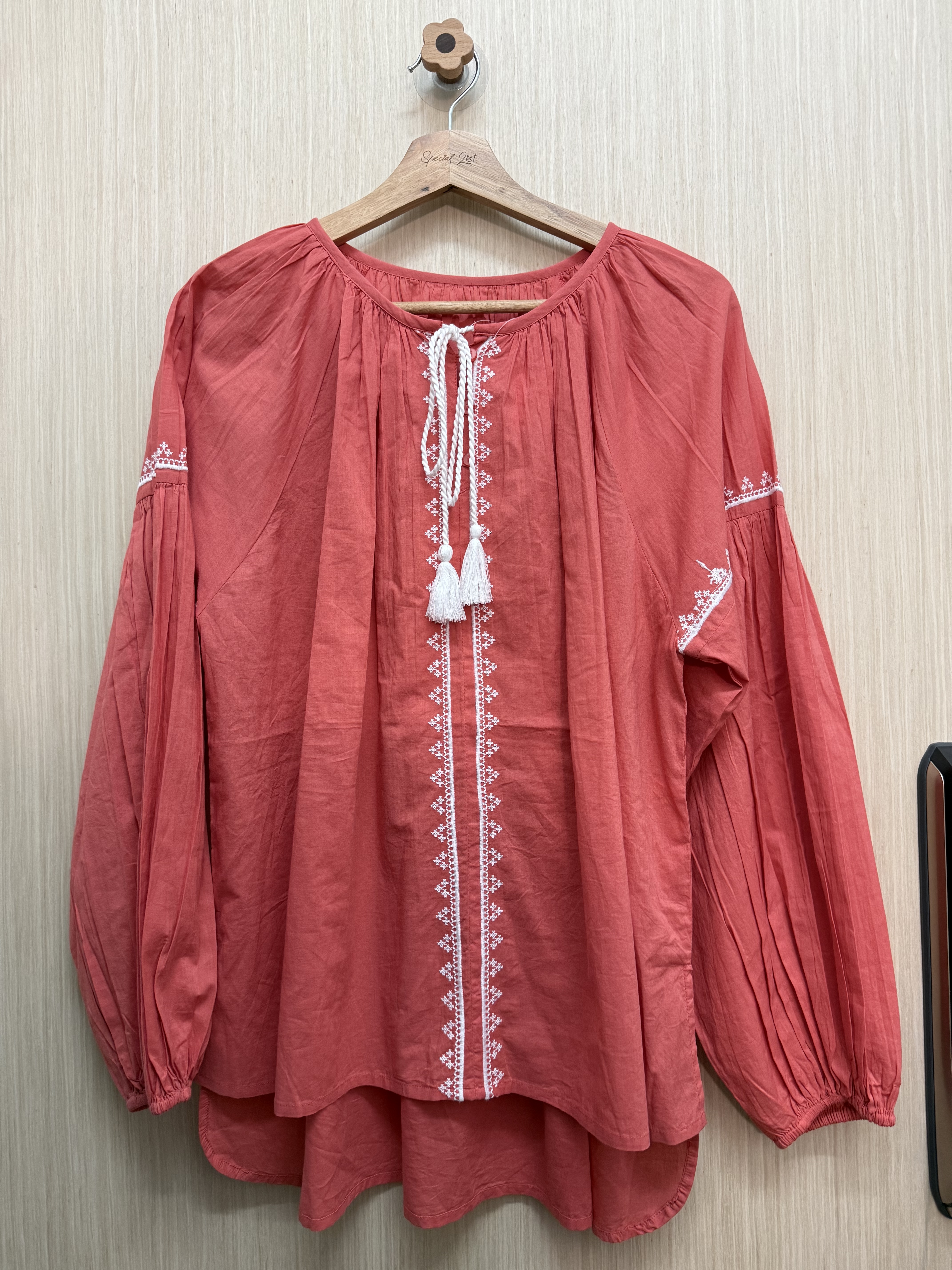 民族風刺繡𝐭𝐨𝐩