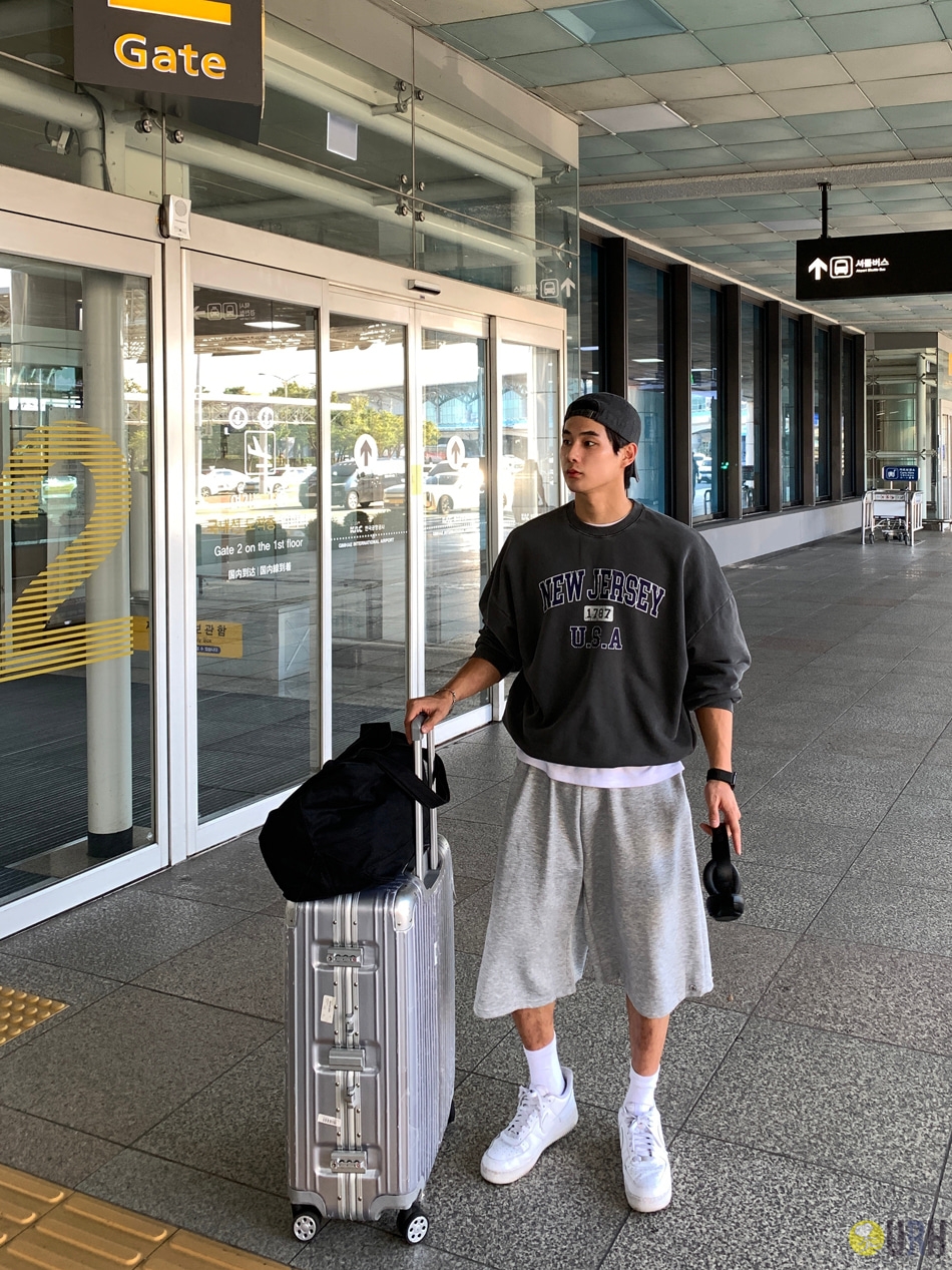 【100%保證韓國直送】必備款寬版按扣細節百搭五分褲 👖 [3 color] RL114945