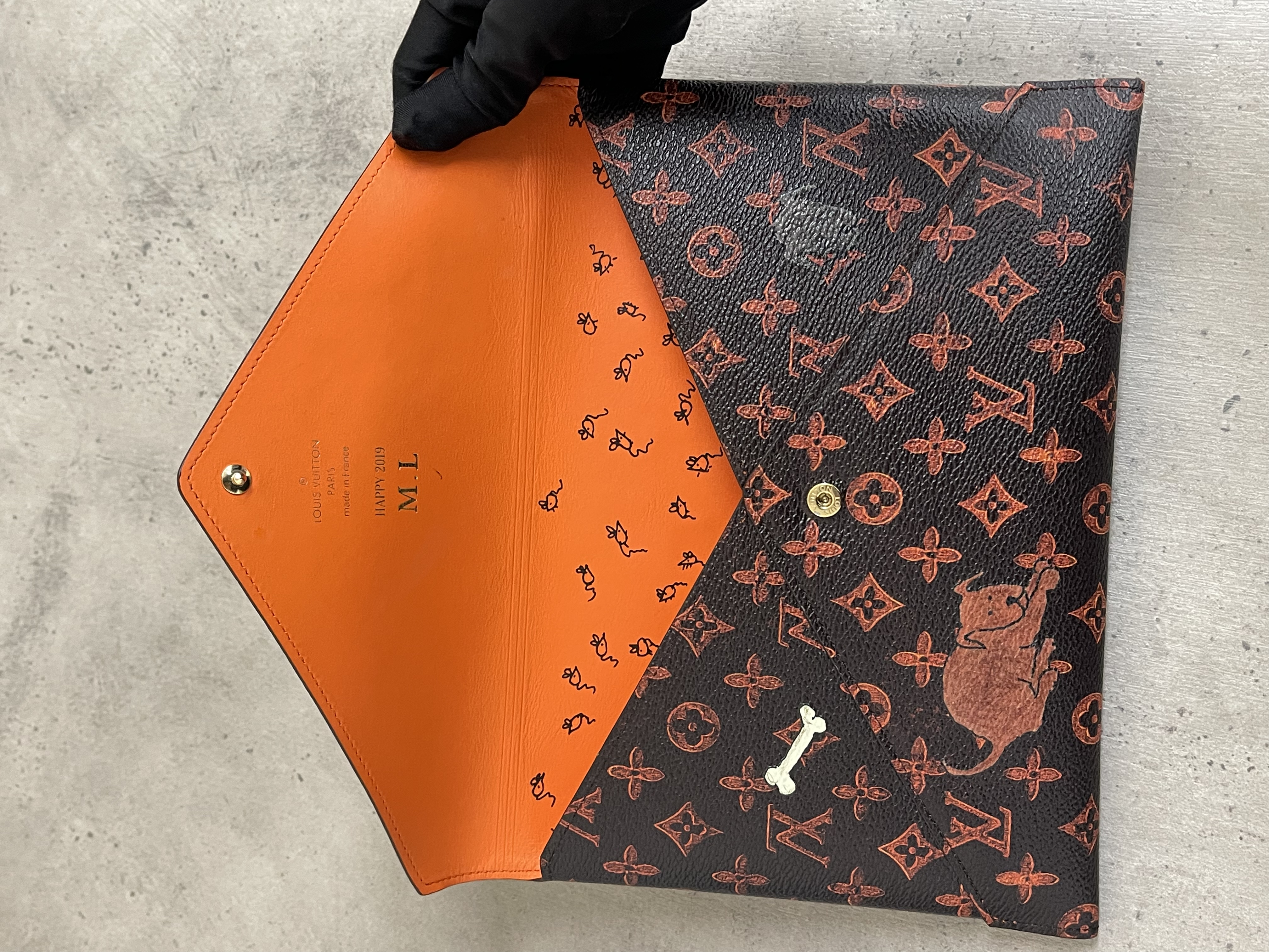 Pre-owned Louis Vuitton Limited Edition GM Pouch/ Product Code: 26010505