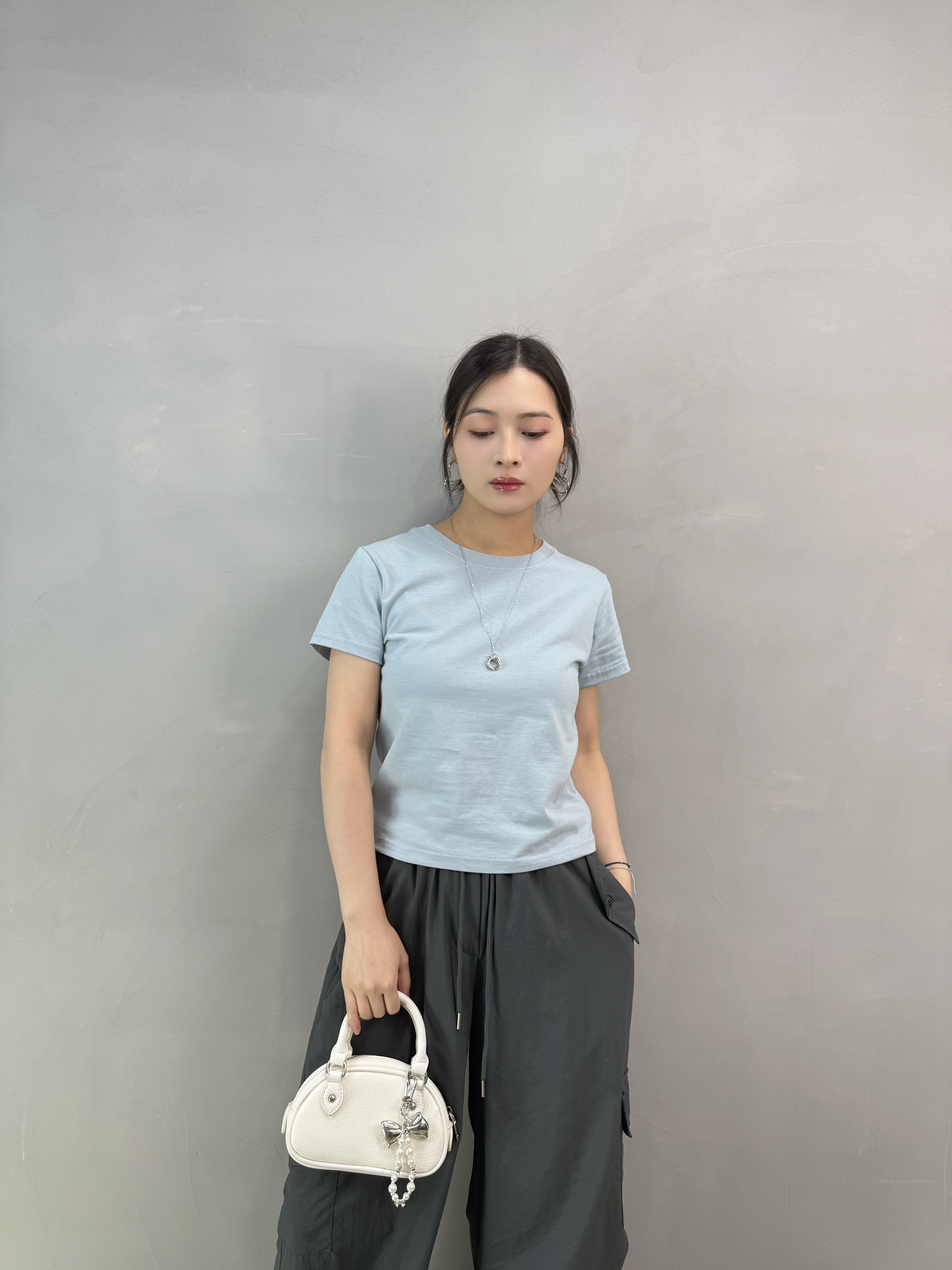 Z84 露背淨色Tee