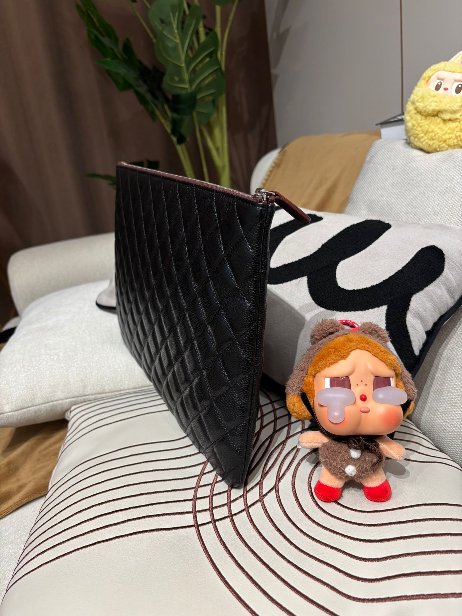 Chanel clutch bag 黑色荔枝牛皮銀扣 100%Authentic ,98%new ✅CARD✅塵袋