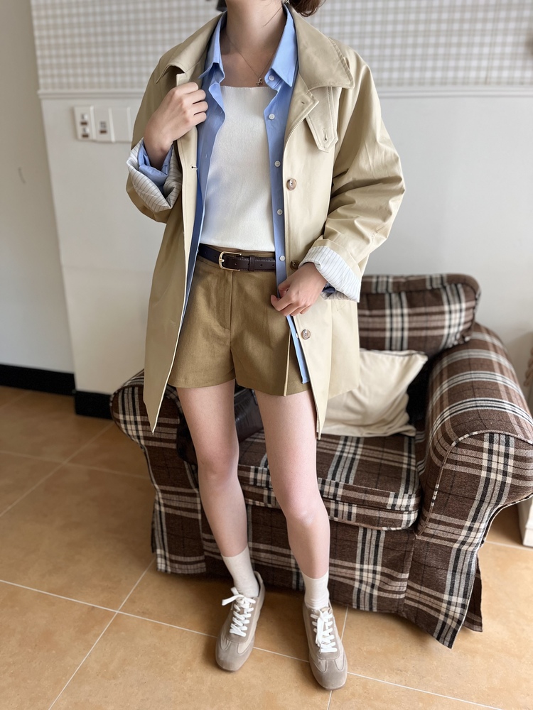 Classic Belt-Loop Shorts (Khaki)