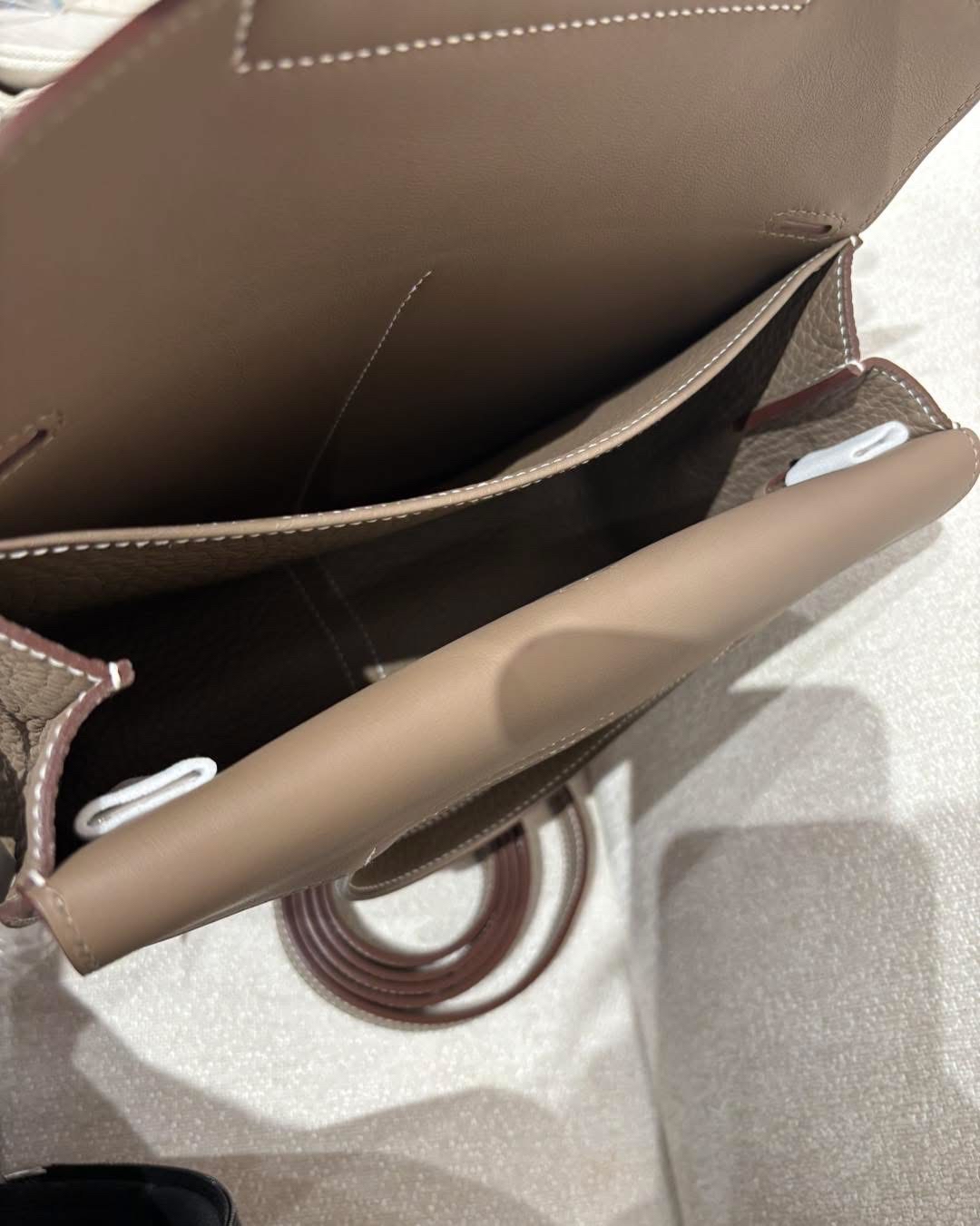 全新 Hermes halzan 25,STAMP W,大象灰銀扣 100%Authentic, 100%New全新貨品 ✅收據✅dust bag✅Box