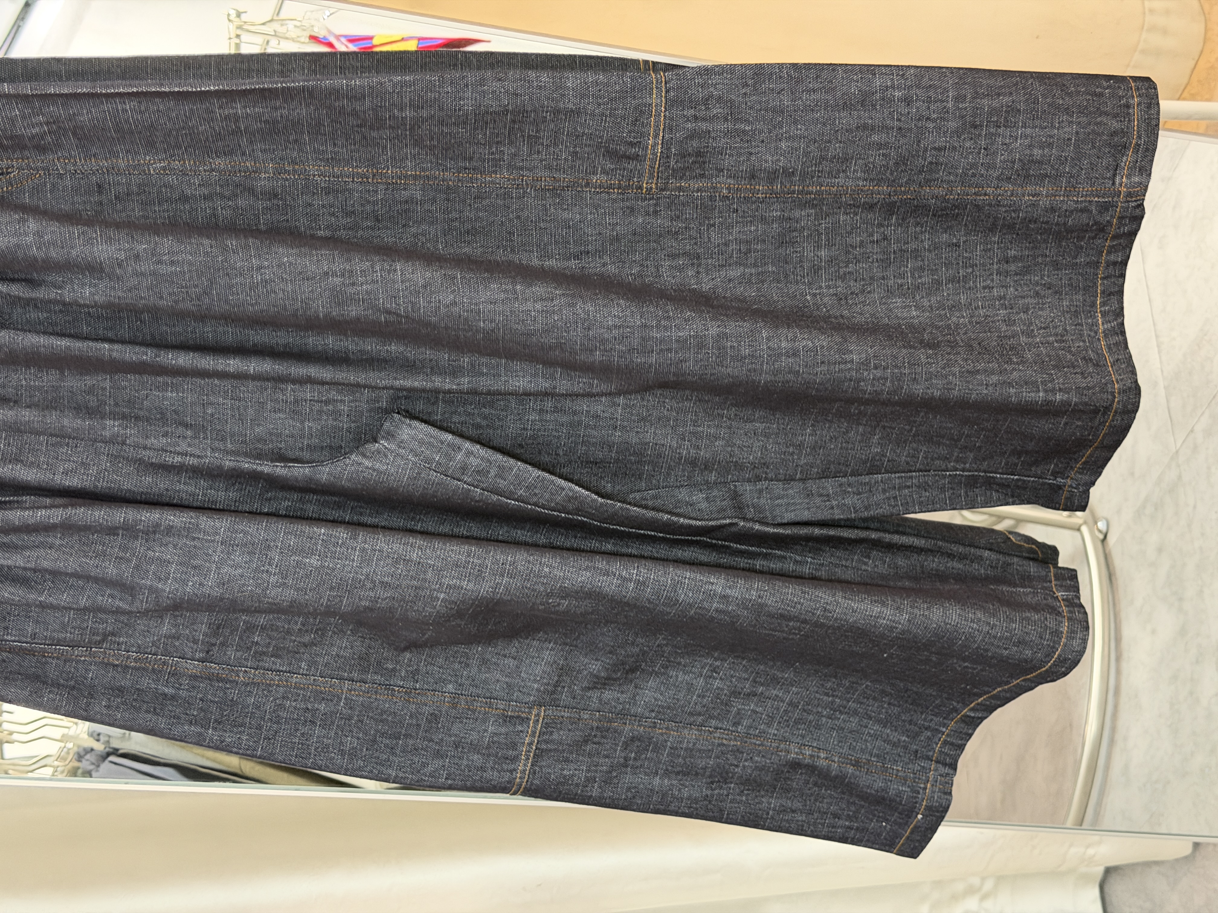 原色寬鬆牛仔褲