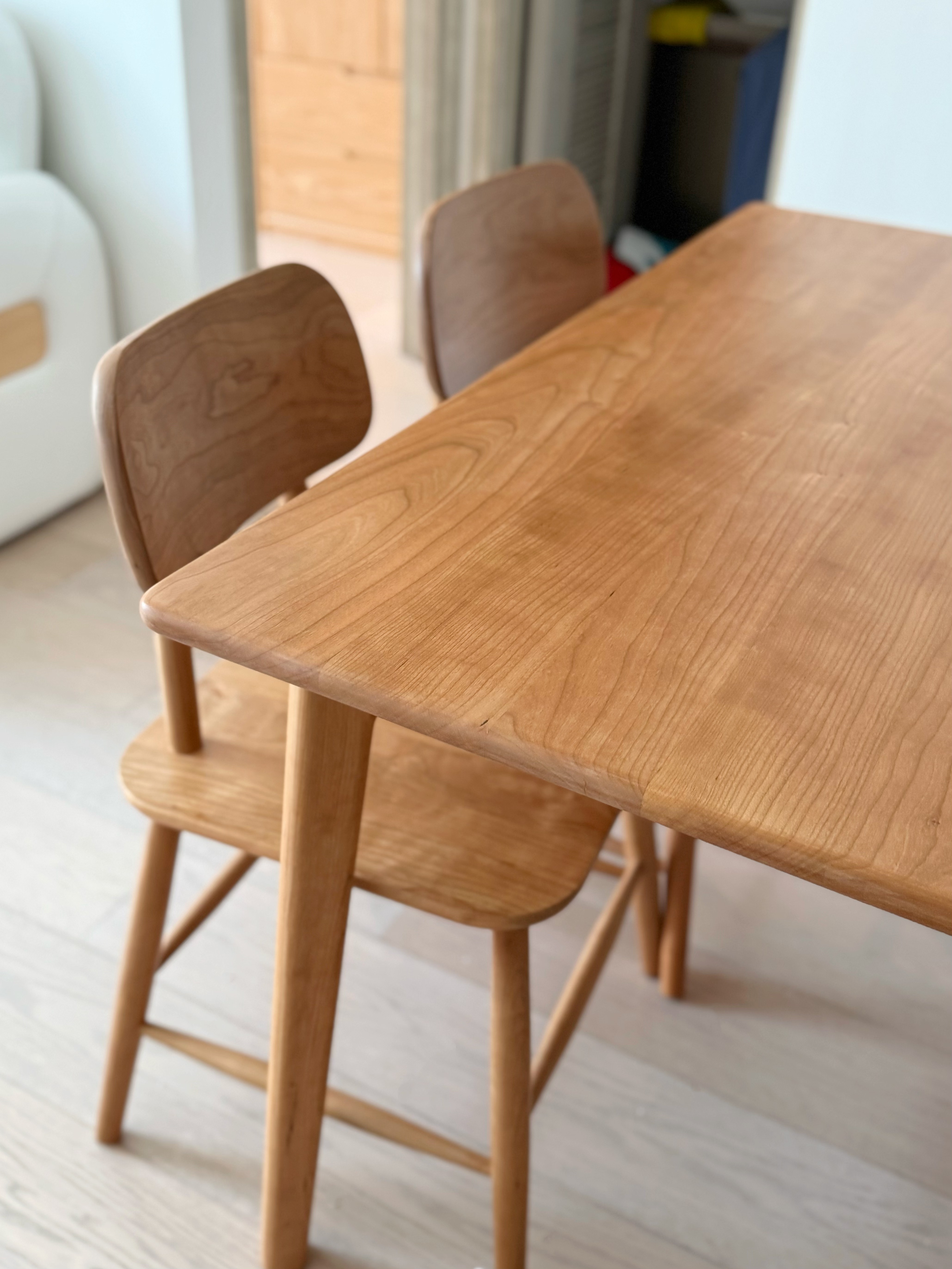 HANS Dining Table