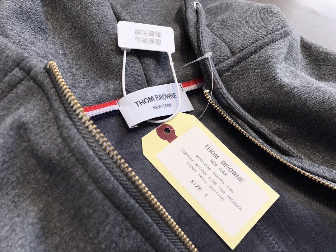 THOM BROWNE 加絨連帽拉鍊外套