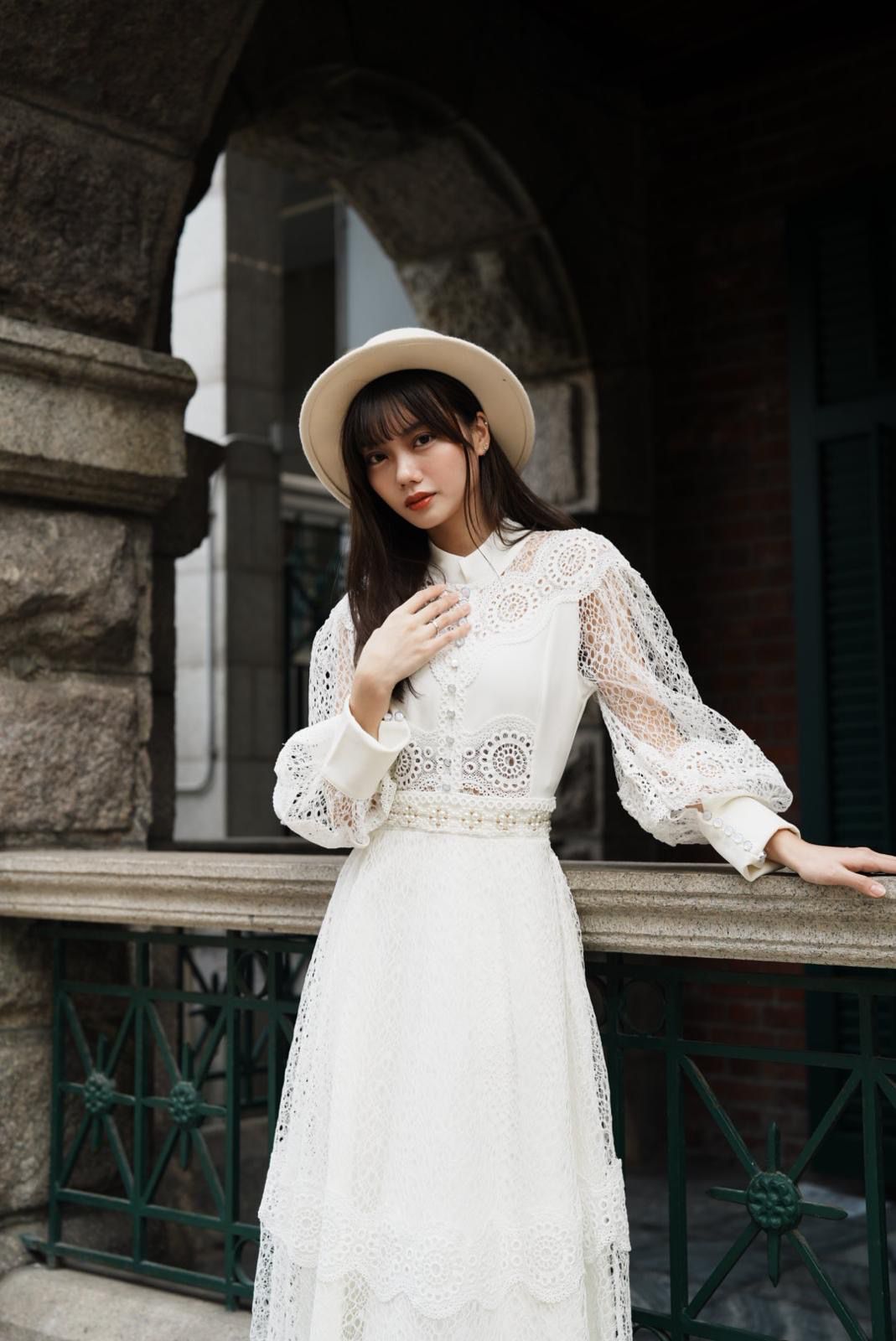優雅蕾絲長袖連衣裙