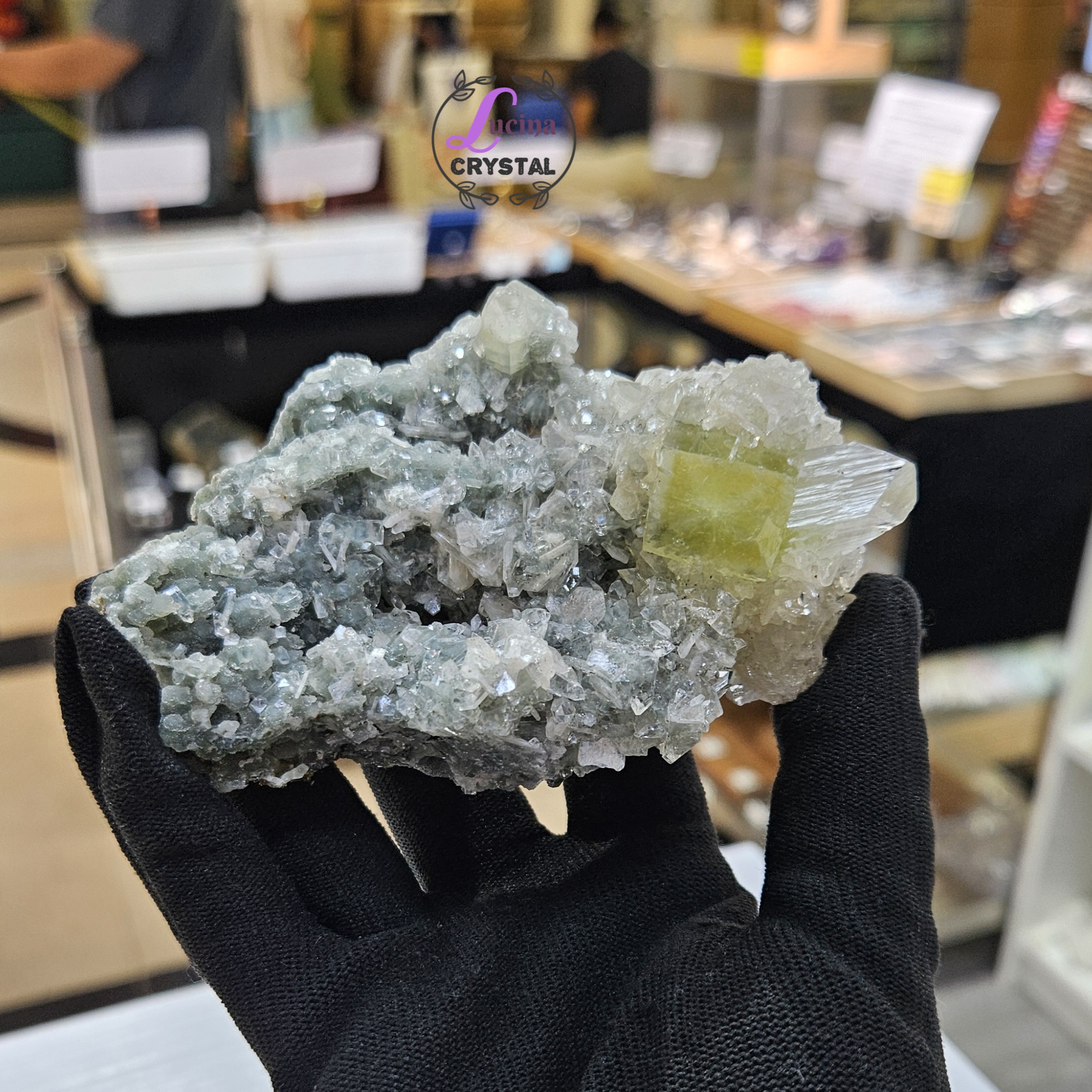 (Co#8555) 藍軟糖底鑽石魚眼石/Blue Chalcedony Diamond Apophyllite 