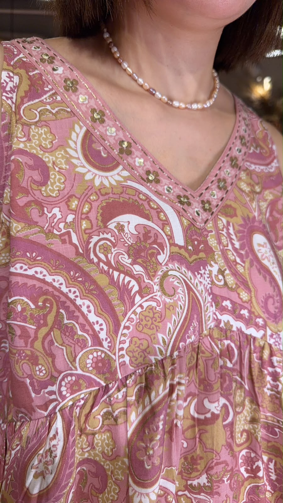 3147 Mix Pink Paisley Top 26"