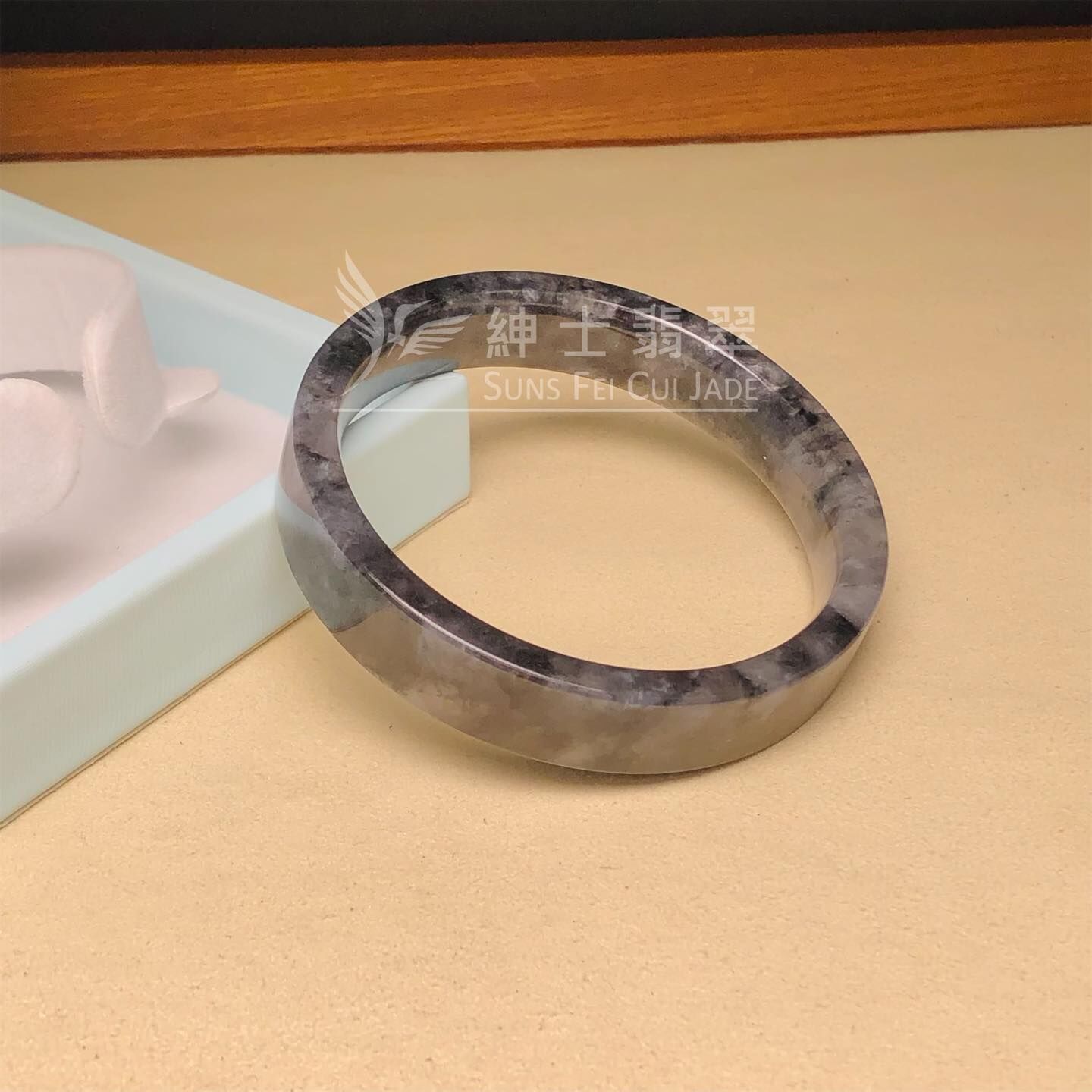 山水畫烏雞方鐲 52.3mm