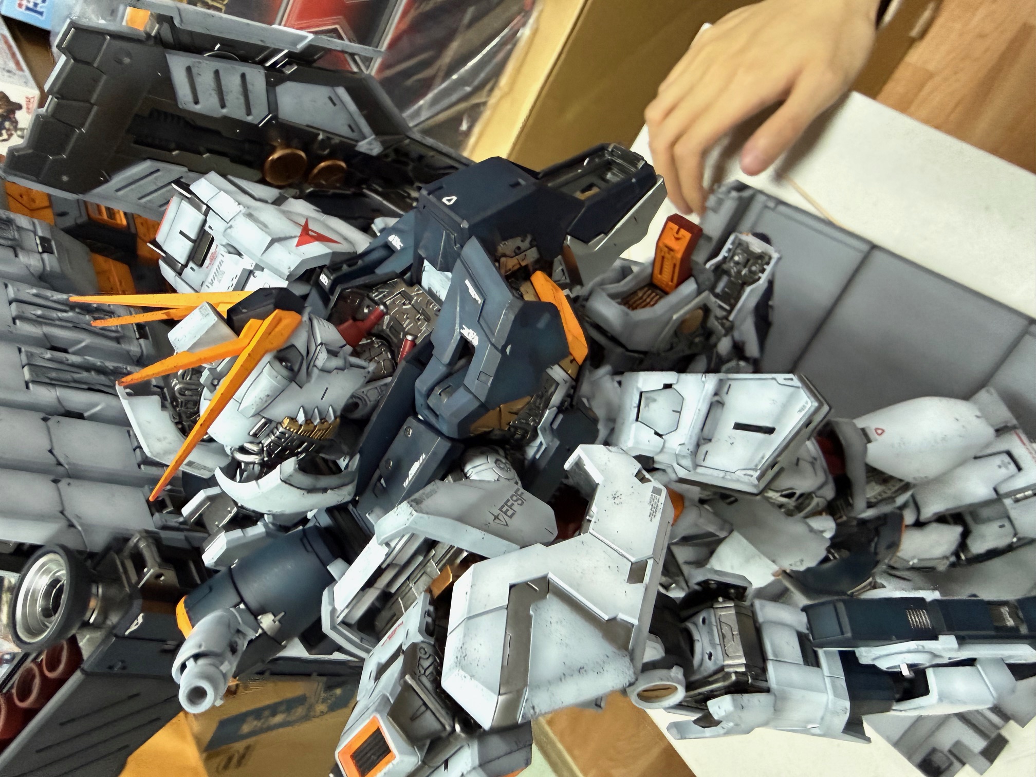 perfect grade unleashed rx-93 (completed Model)