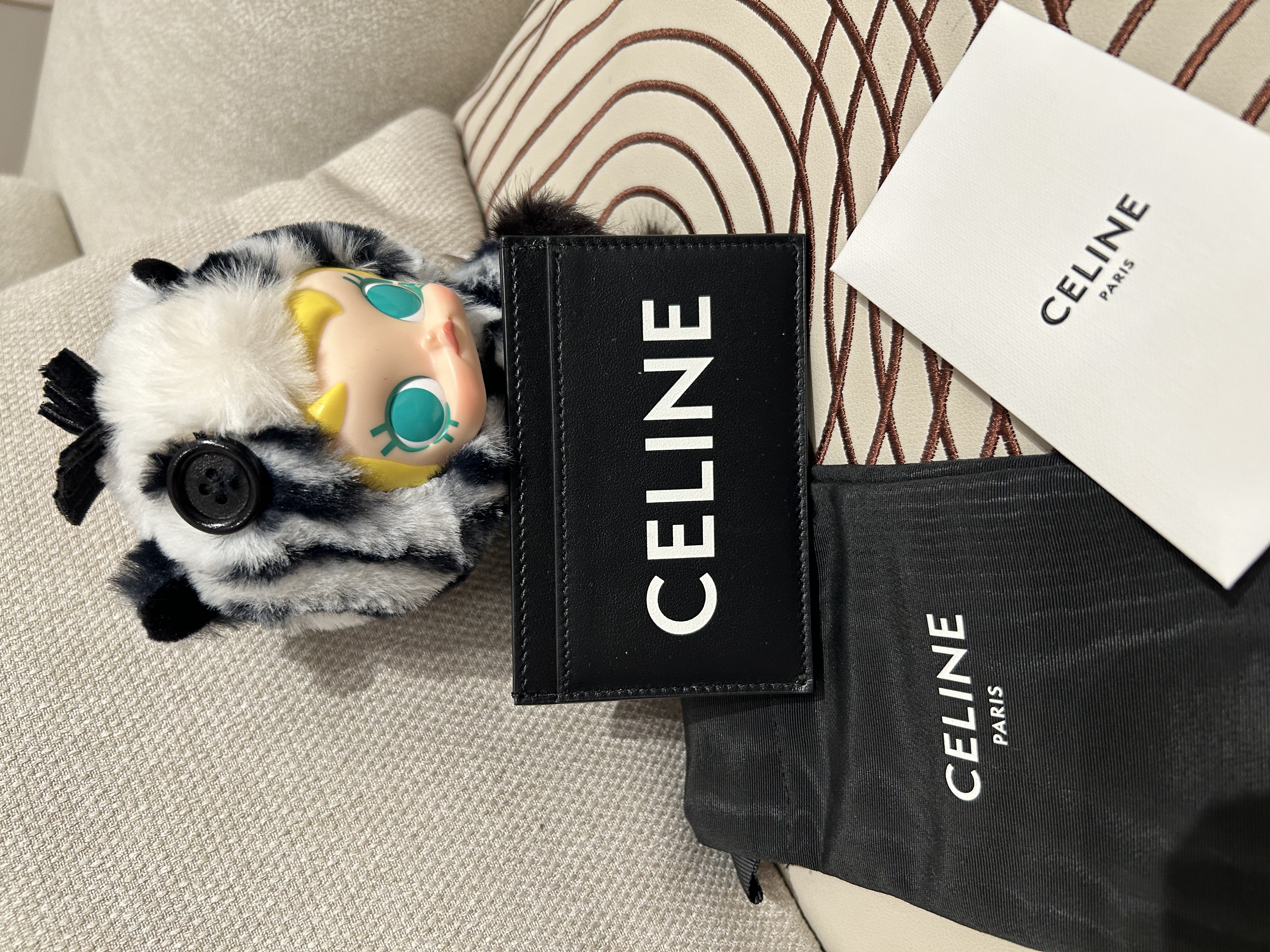 Celine card holder Black calfskin 100%Authentic ,99%new ✅dust bag✅Booklet