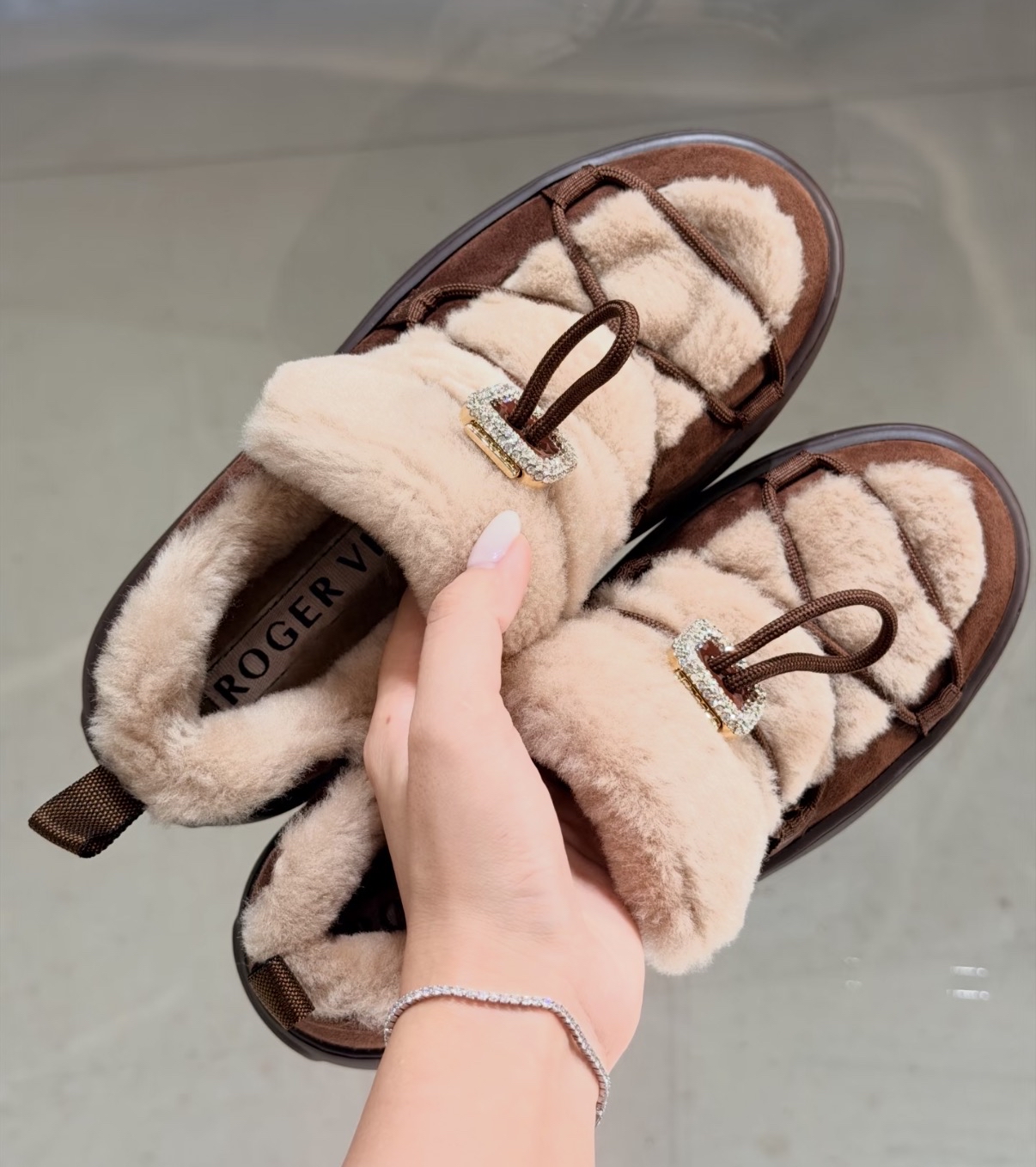 限時優惠✨新色🆕訂貨🍒RV VIV’ up 4.4cm厚底鑽扣雪地鞋  Size 36 37 38 39 40