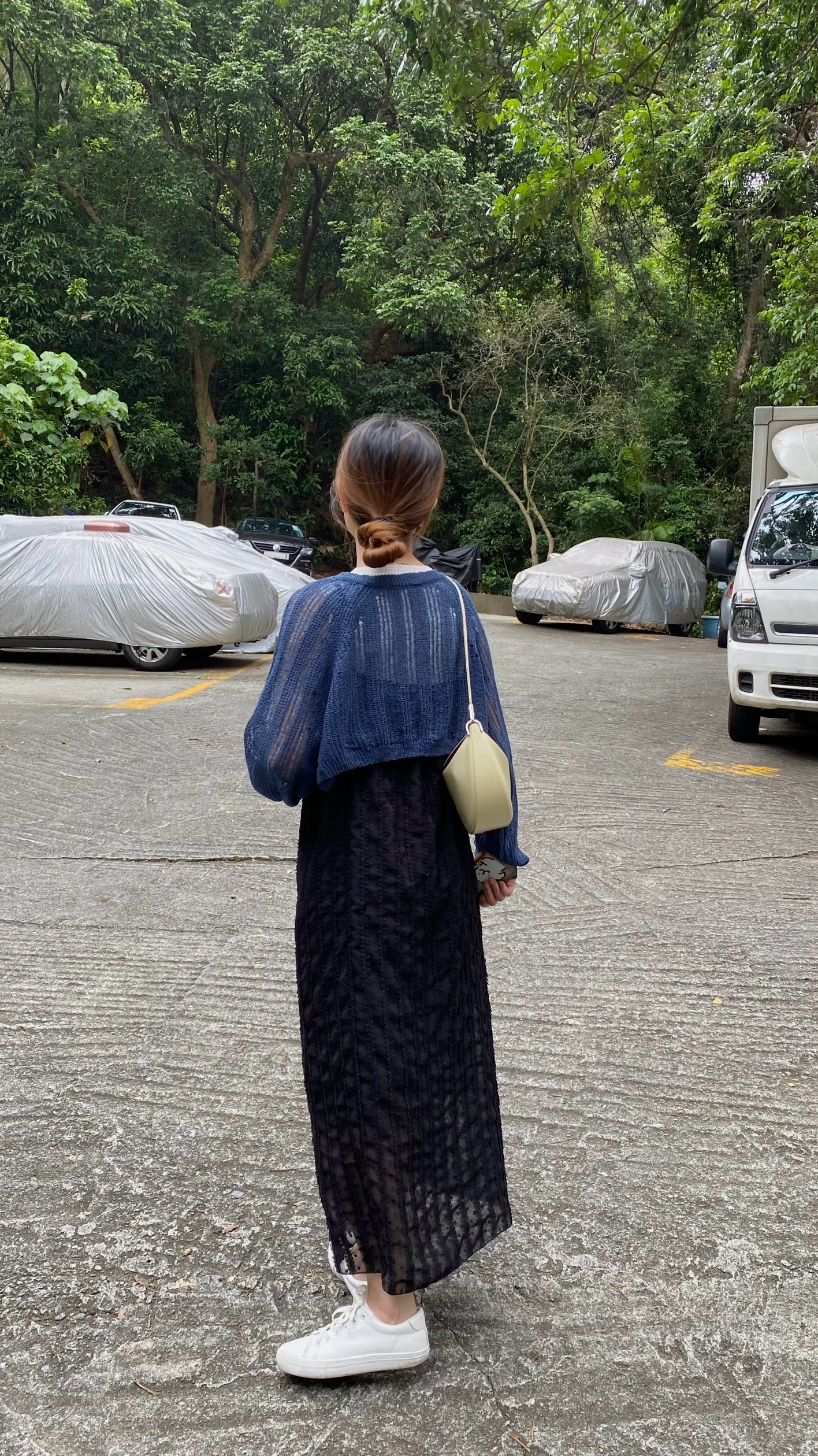 超高詢問度鏤空外套