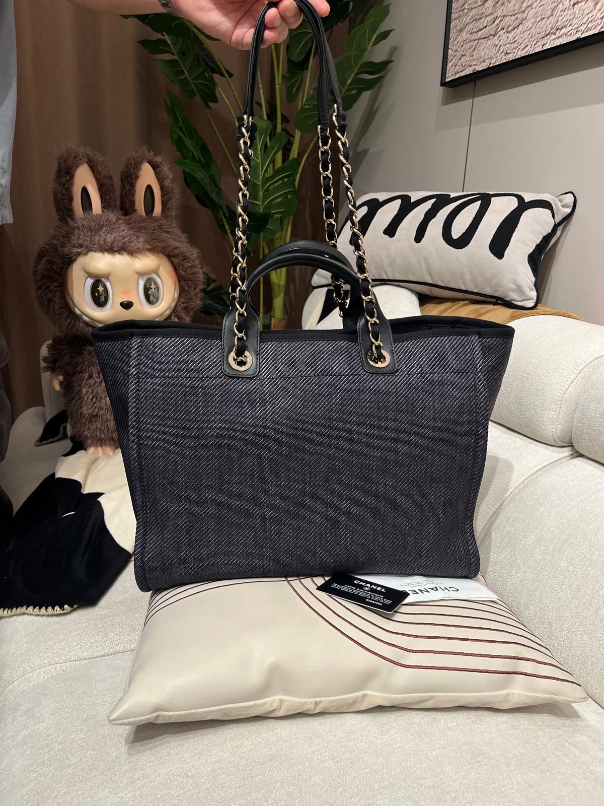 Chanel Deauville tote bag  100%Authentic, 98%new ✅香港專門店收據✅card✅dust bag✅box