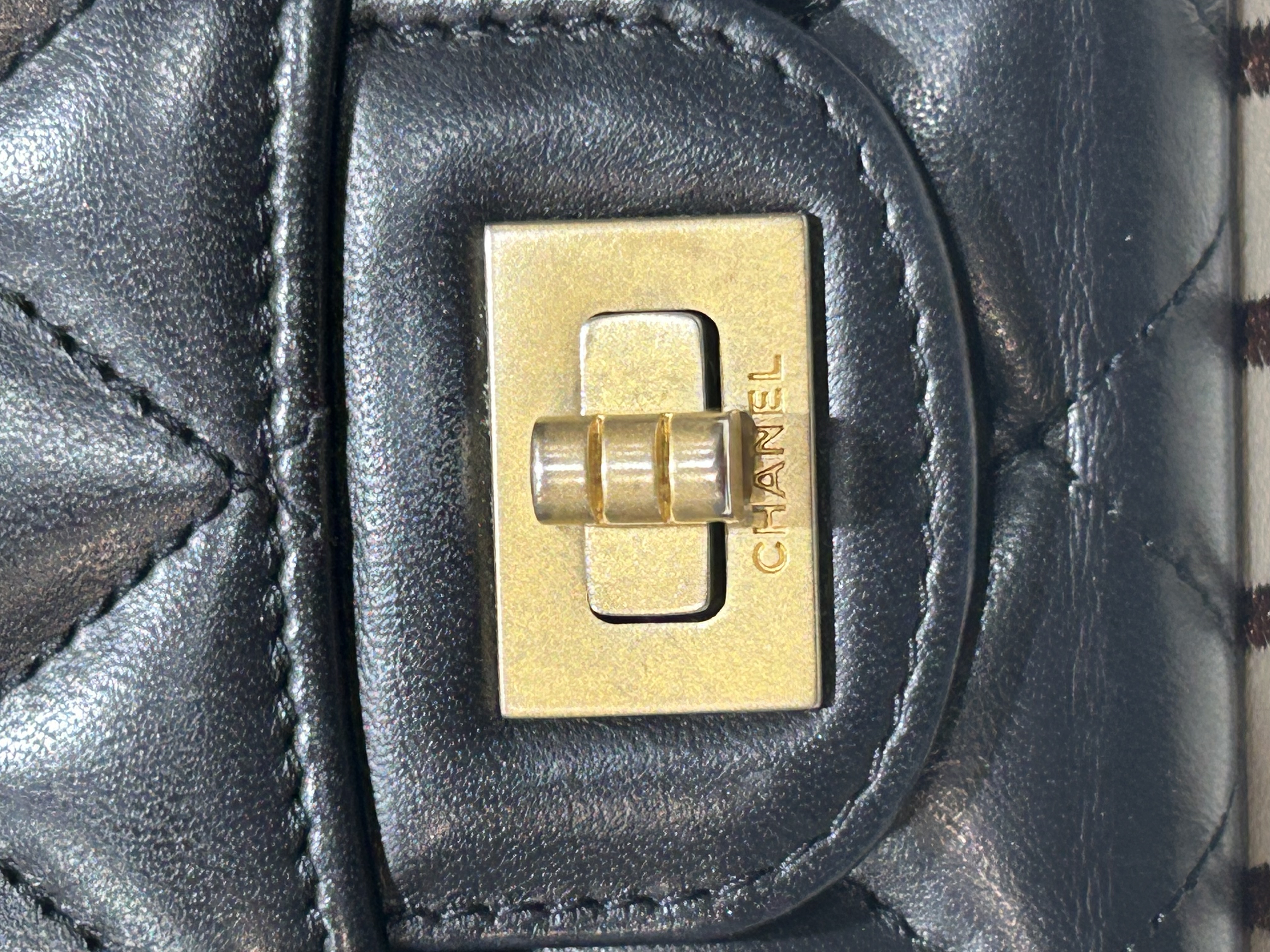 Chanel 2.55 wallet 黑色經典短銀包 100%Authentic,95% new ✅24card