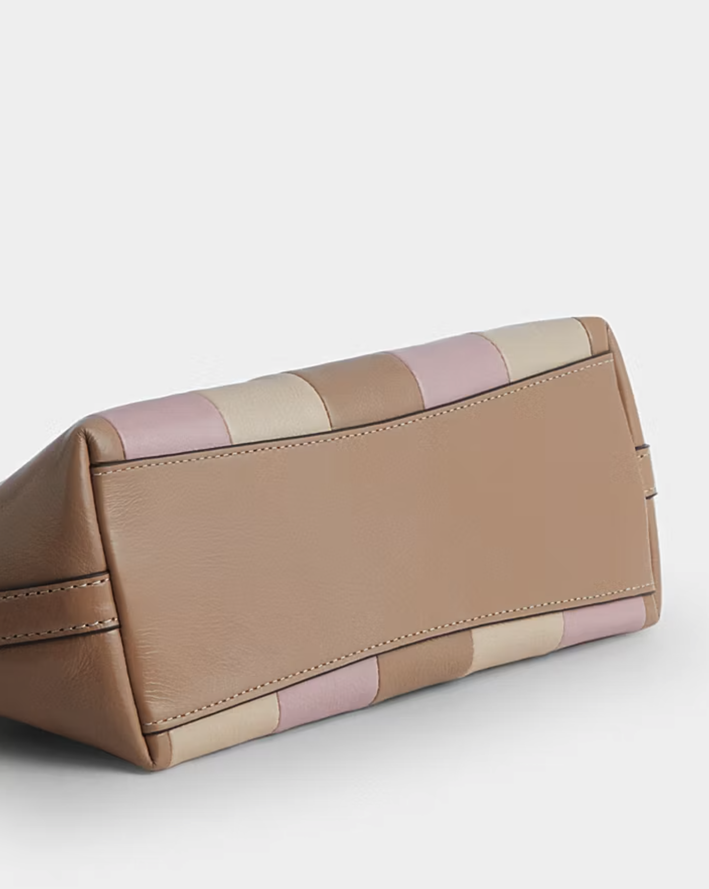 COACH Caitlin shoulder Bag with Quilting 